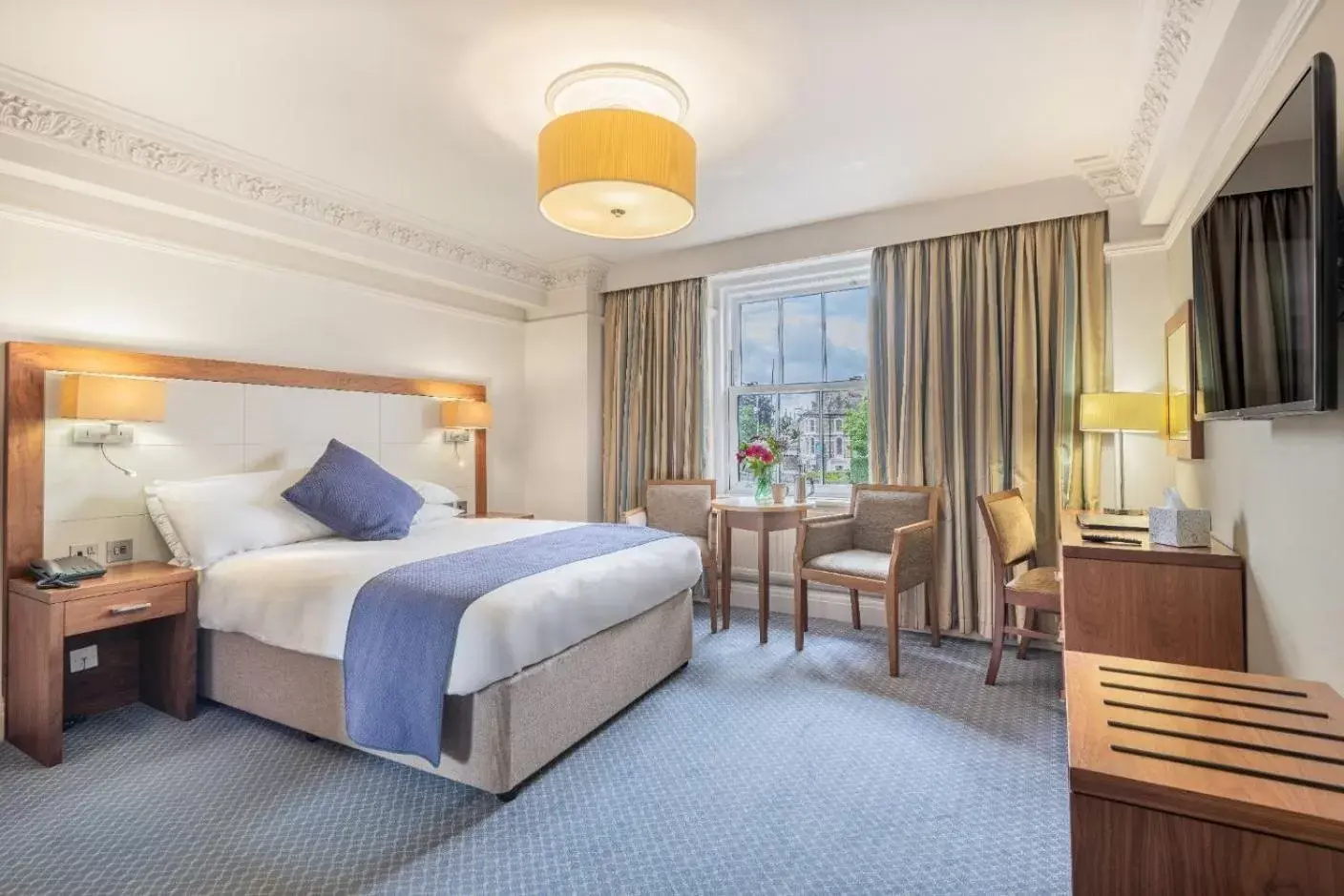 Bedroom, Bed in The Riverside Bedroom, Bed in The Riverside