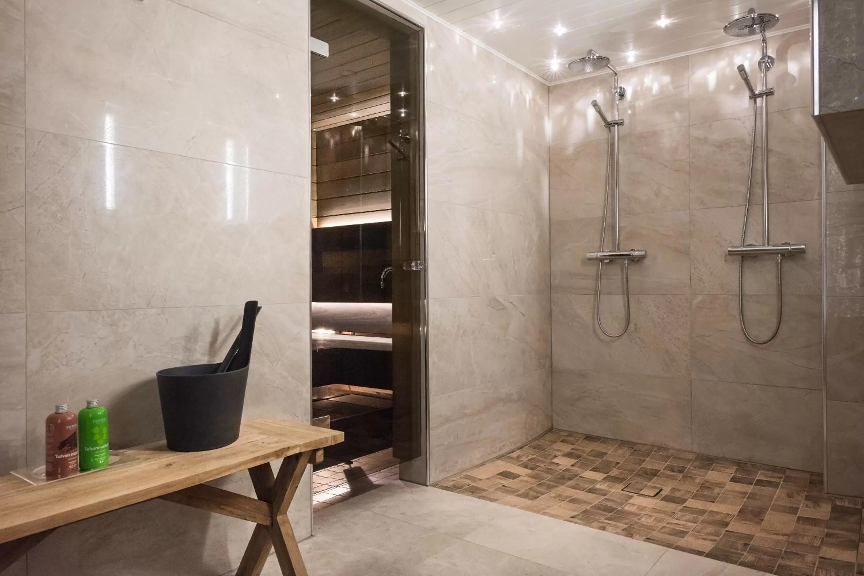 Sauna in Boutique Hotel Yöpuu