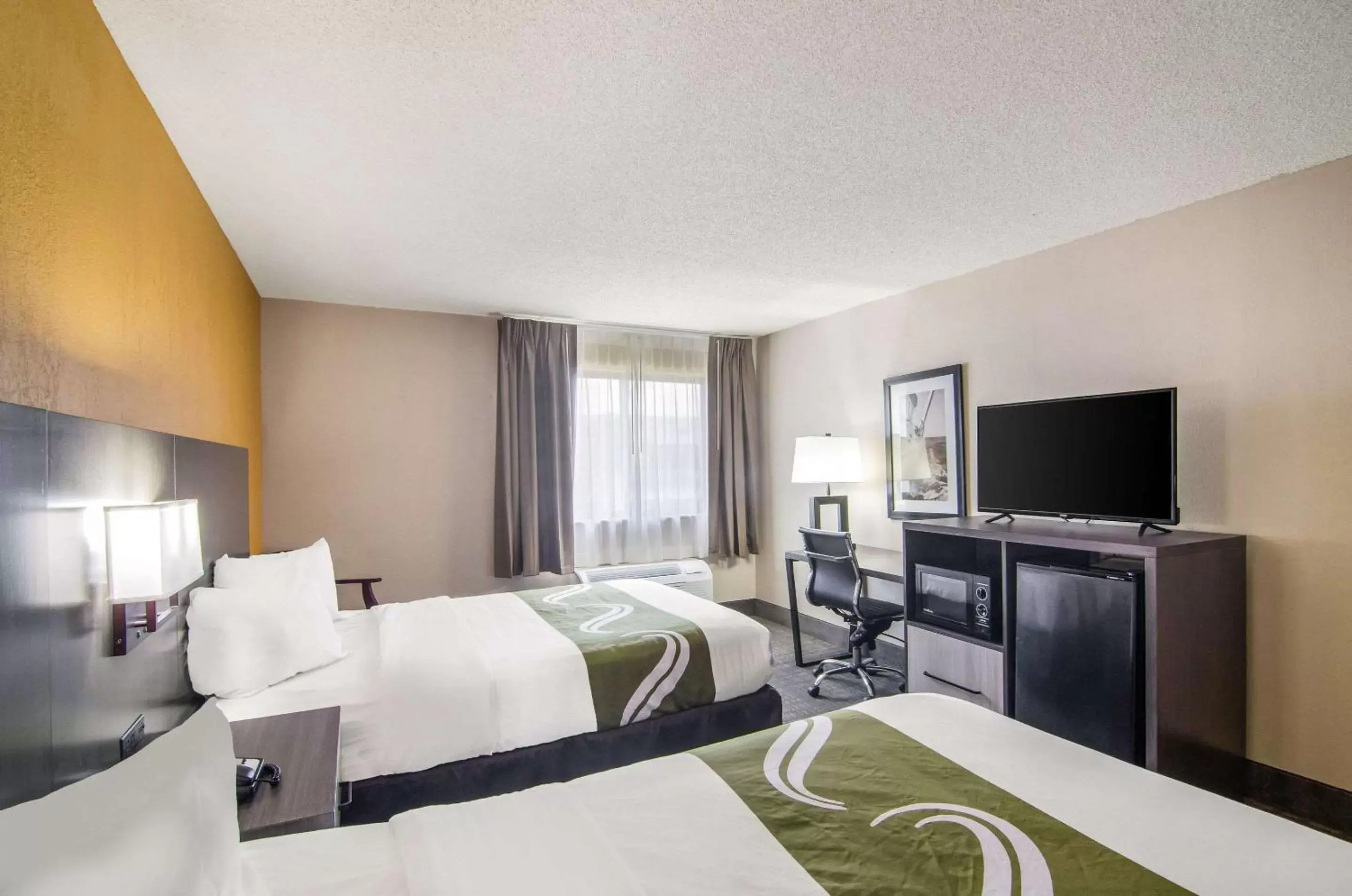 Bedroom, Bed in Quality Inn near University of Mobile Bedroom, Bed in Quality Inn near University of Mobile