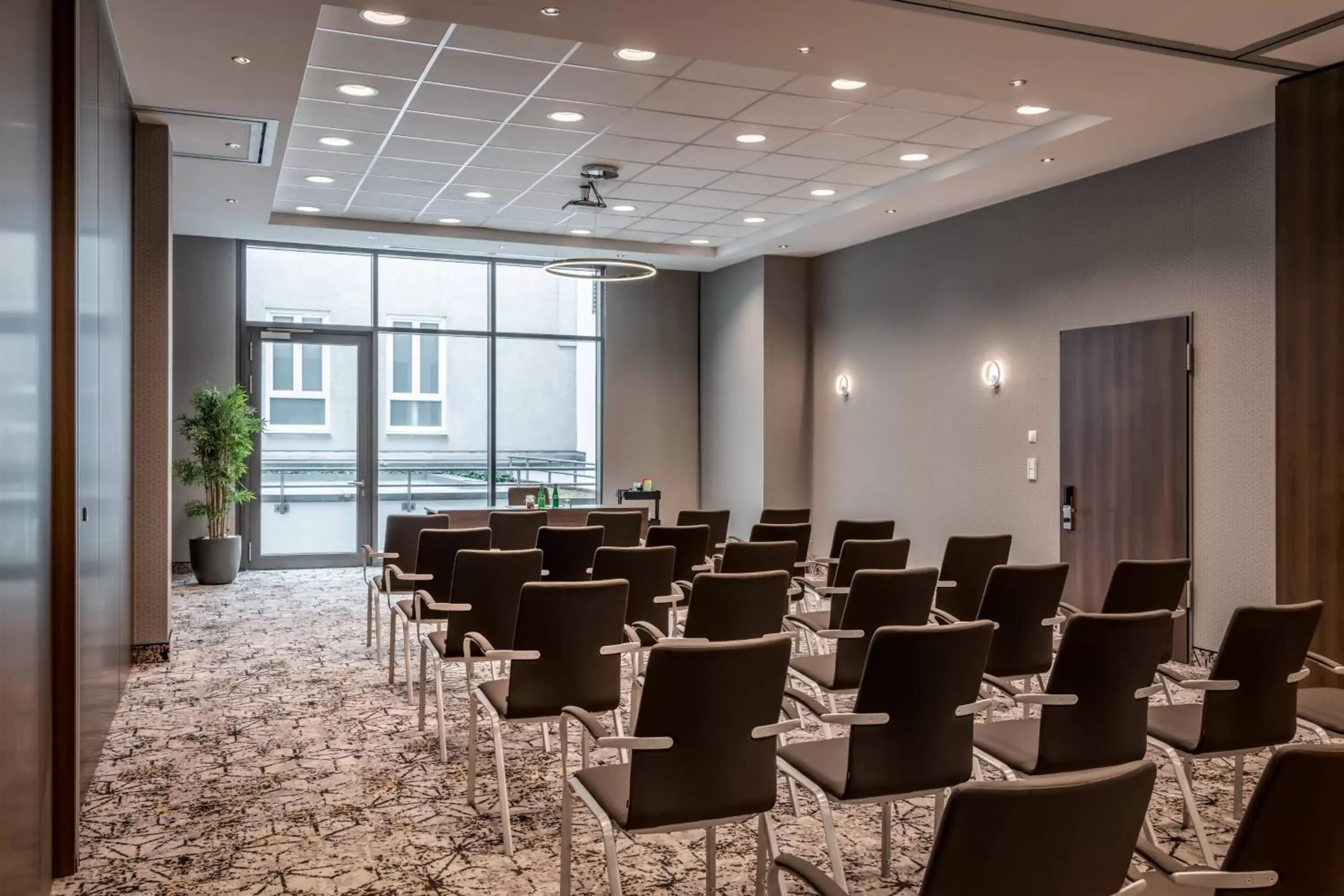 Meeting/conference room in Courtyard by Marriott Munich City Center