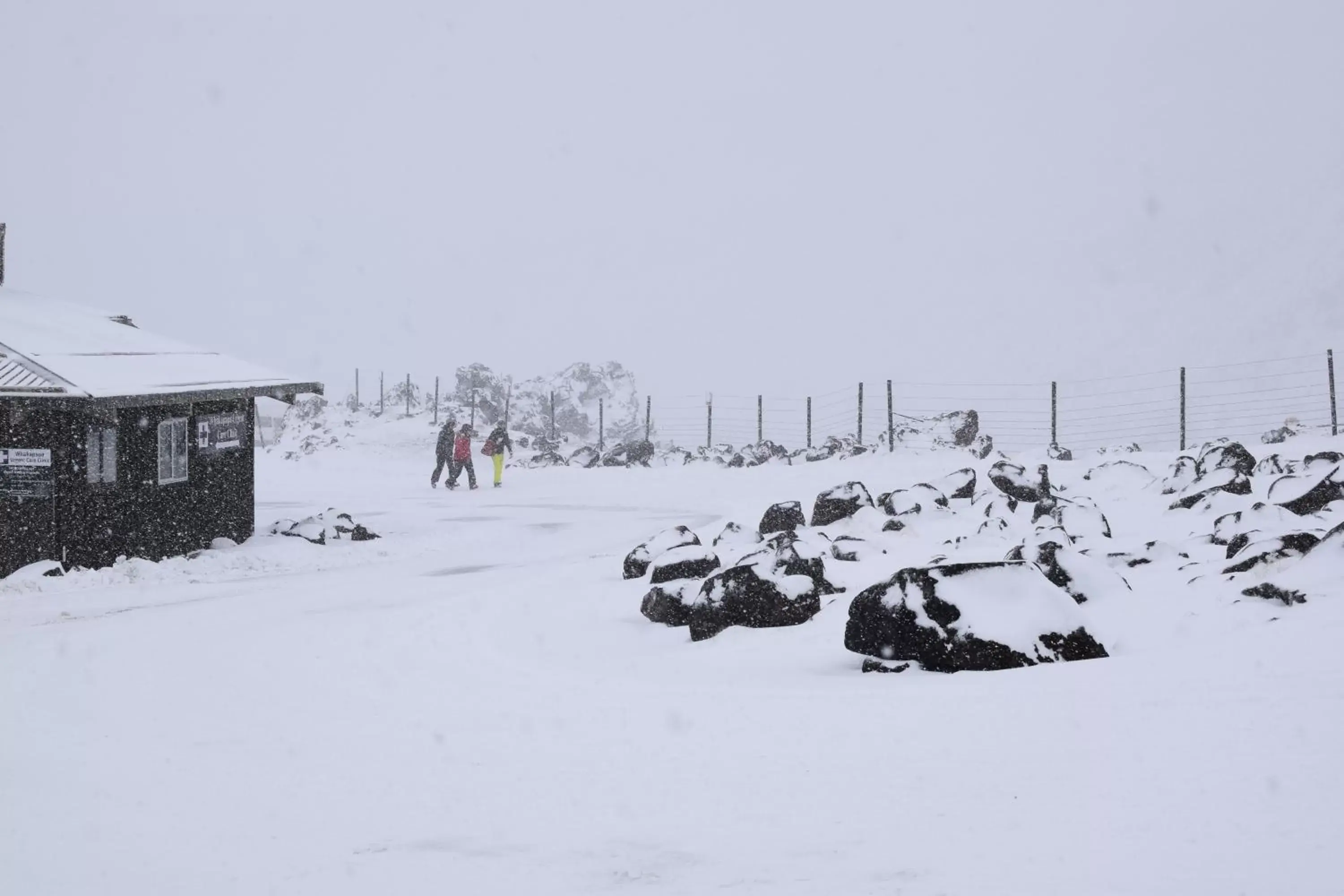 Skiing, Winter in Judges Pool Motel Turangi