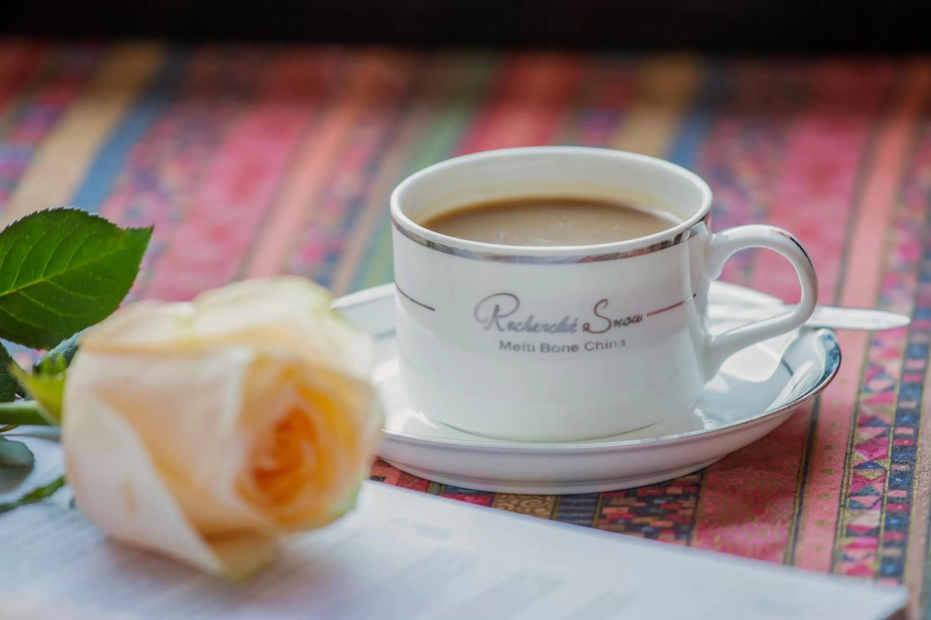 Coffee/tea facilities in Wenjun Courtyard Hotel---3mins walk from Tonghuimen metro station ,next to People`s Park, fluent English service ,travel agency