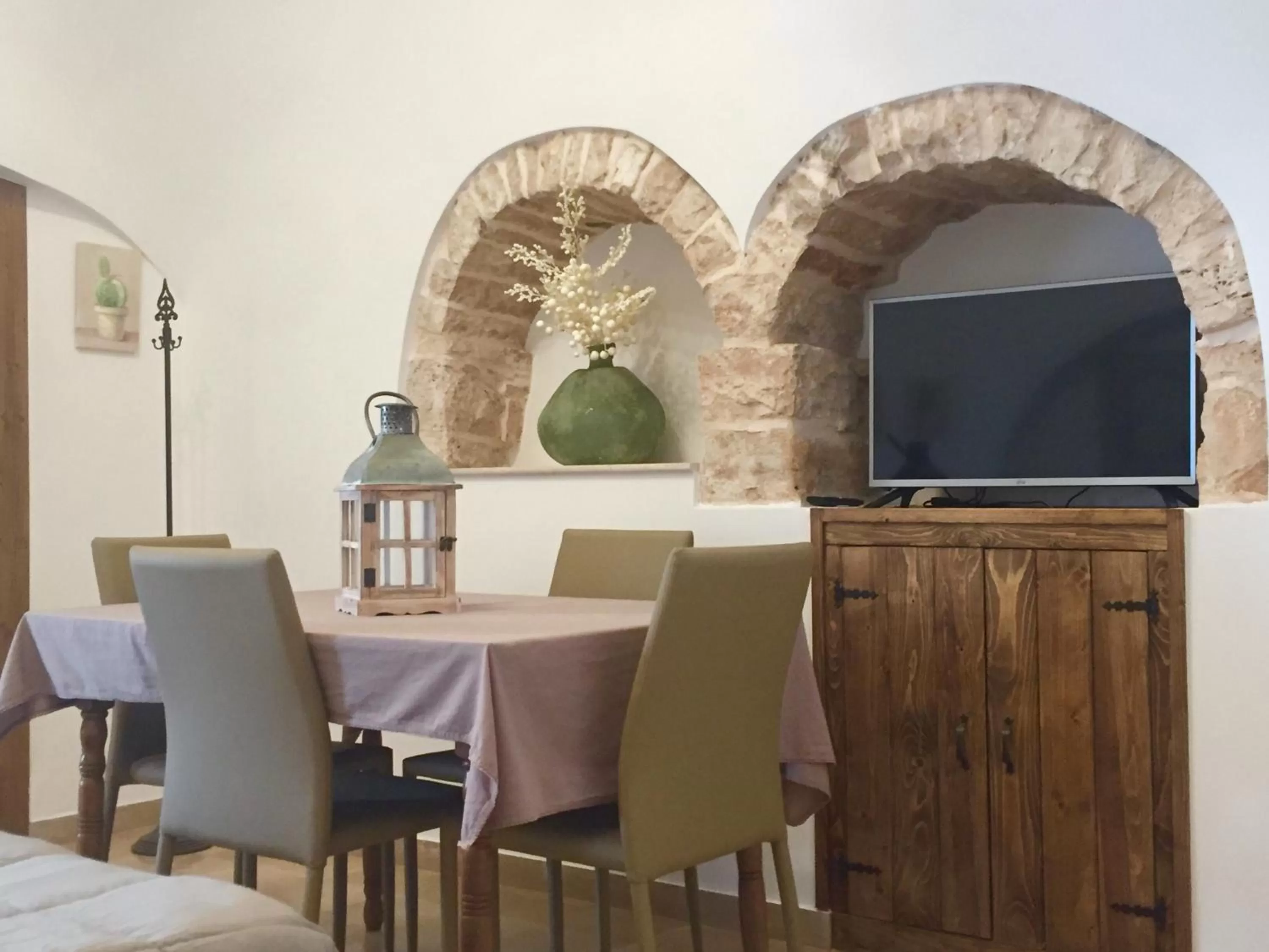 Restaurant/Places to Eat in Trulli Antichi Mestieri - Widespread Trulli in the historic center