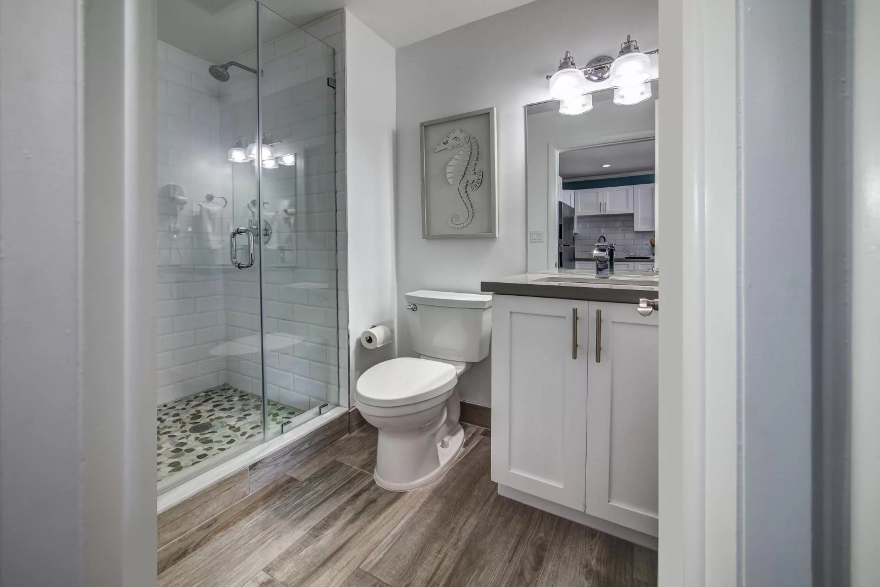 Bathroom in May-Dee Suites in Florida