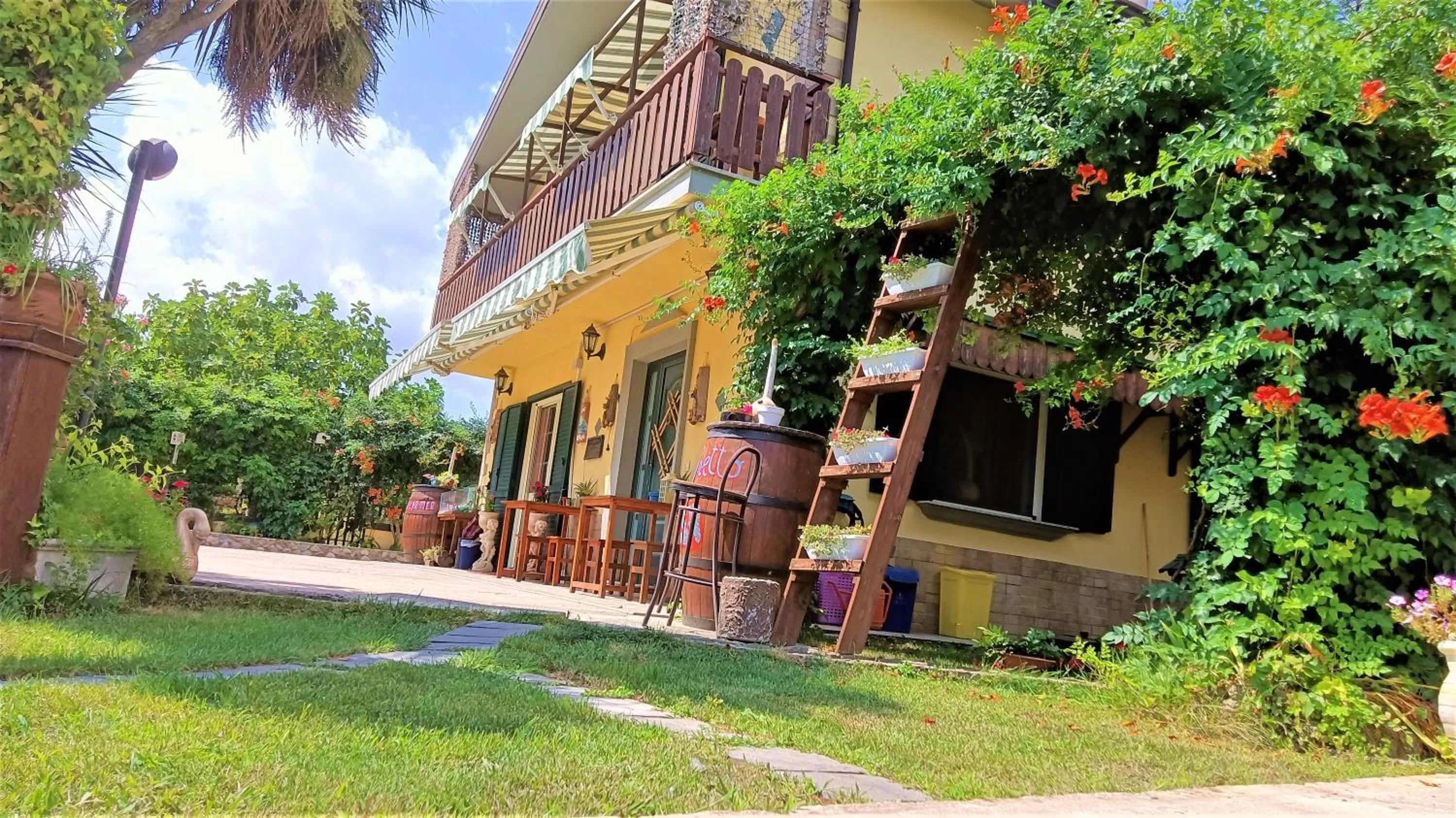 Property building in Il Laghetto