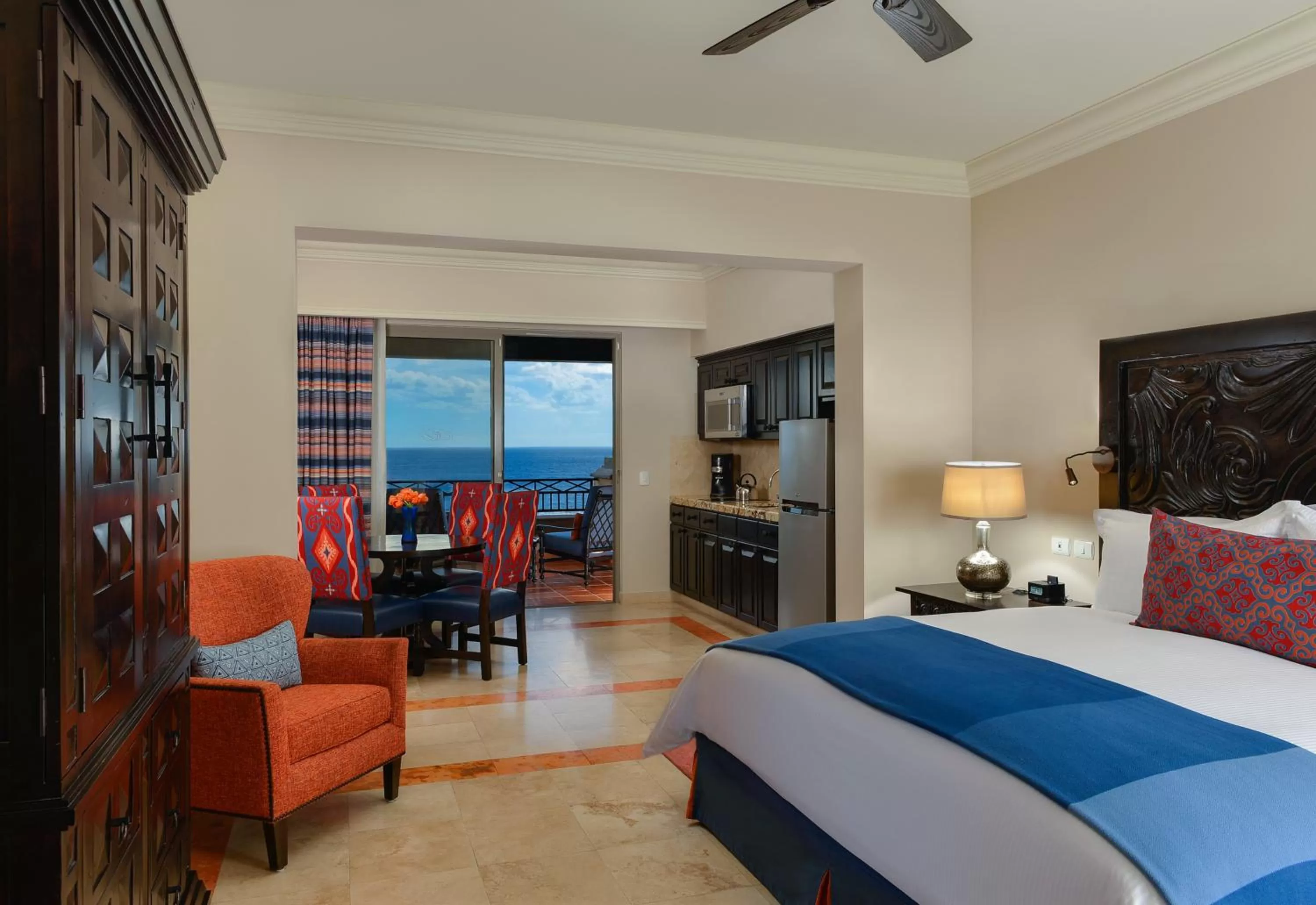 Bed in Pueblo Bonito Sunset Beach Golf & Spa Resort - All Inclusive