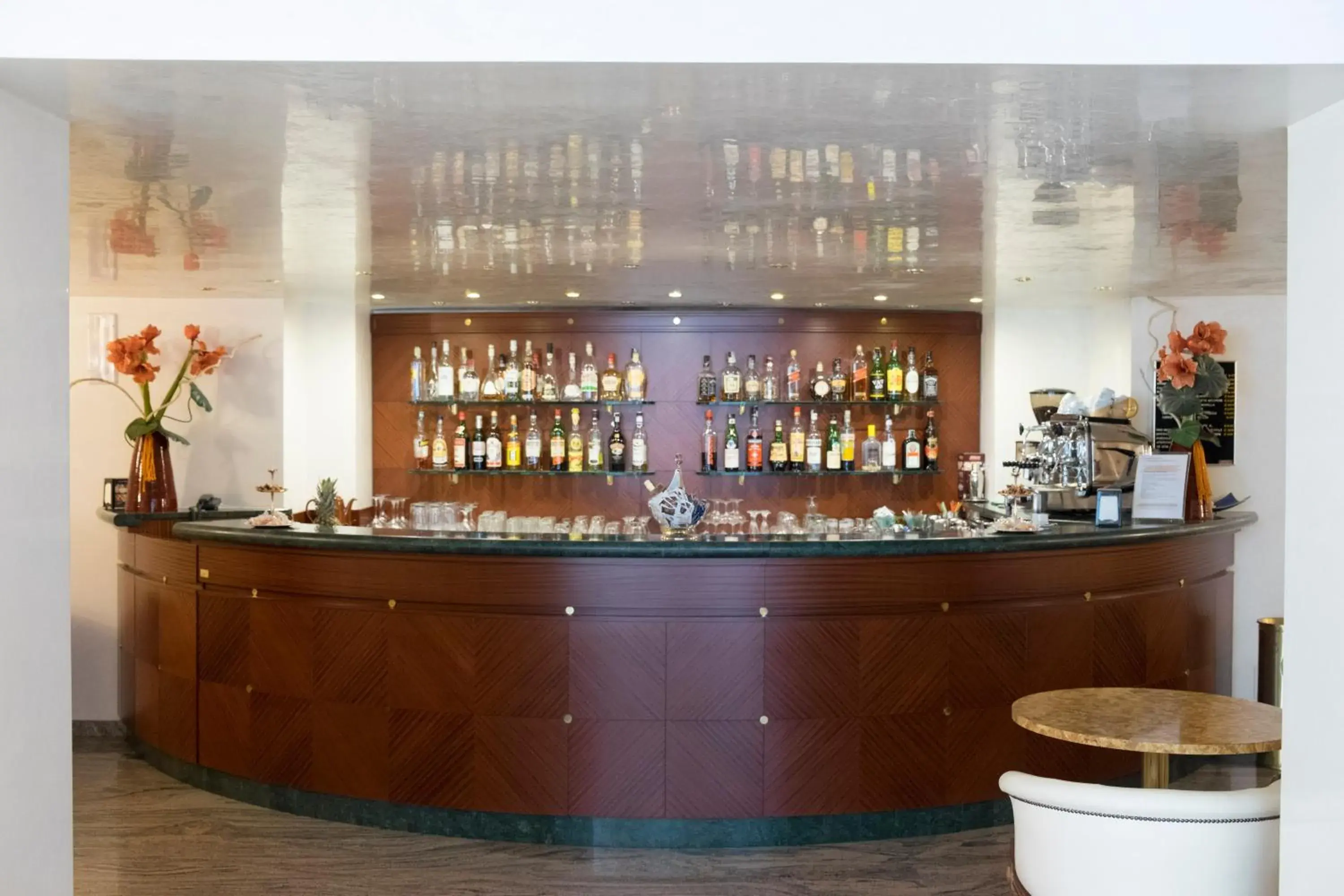 Lounge or bar, Lounge/Bar in Hotel Ambassador