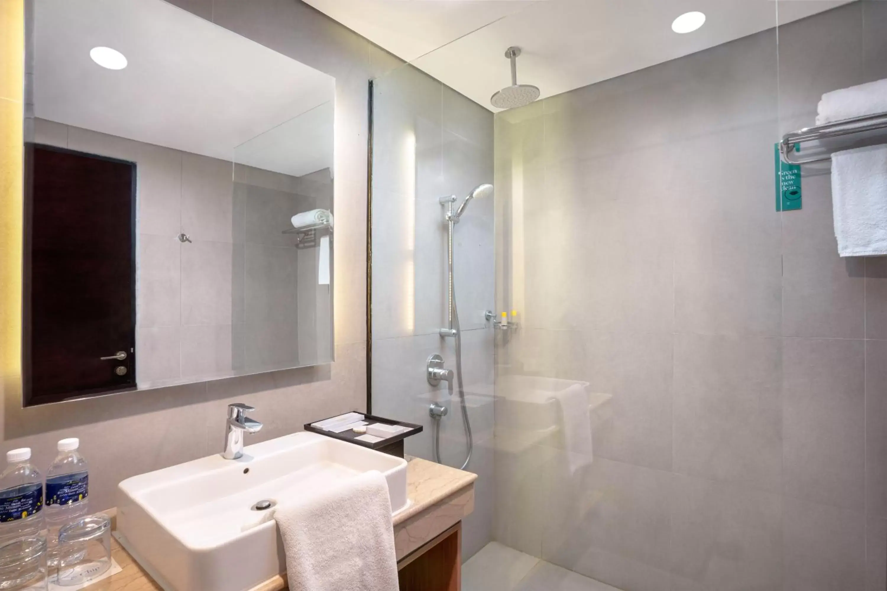 Shower, Bathroom in Golden Tulip Springhill Lampung
