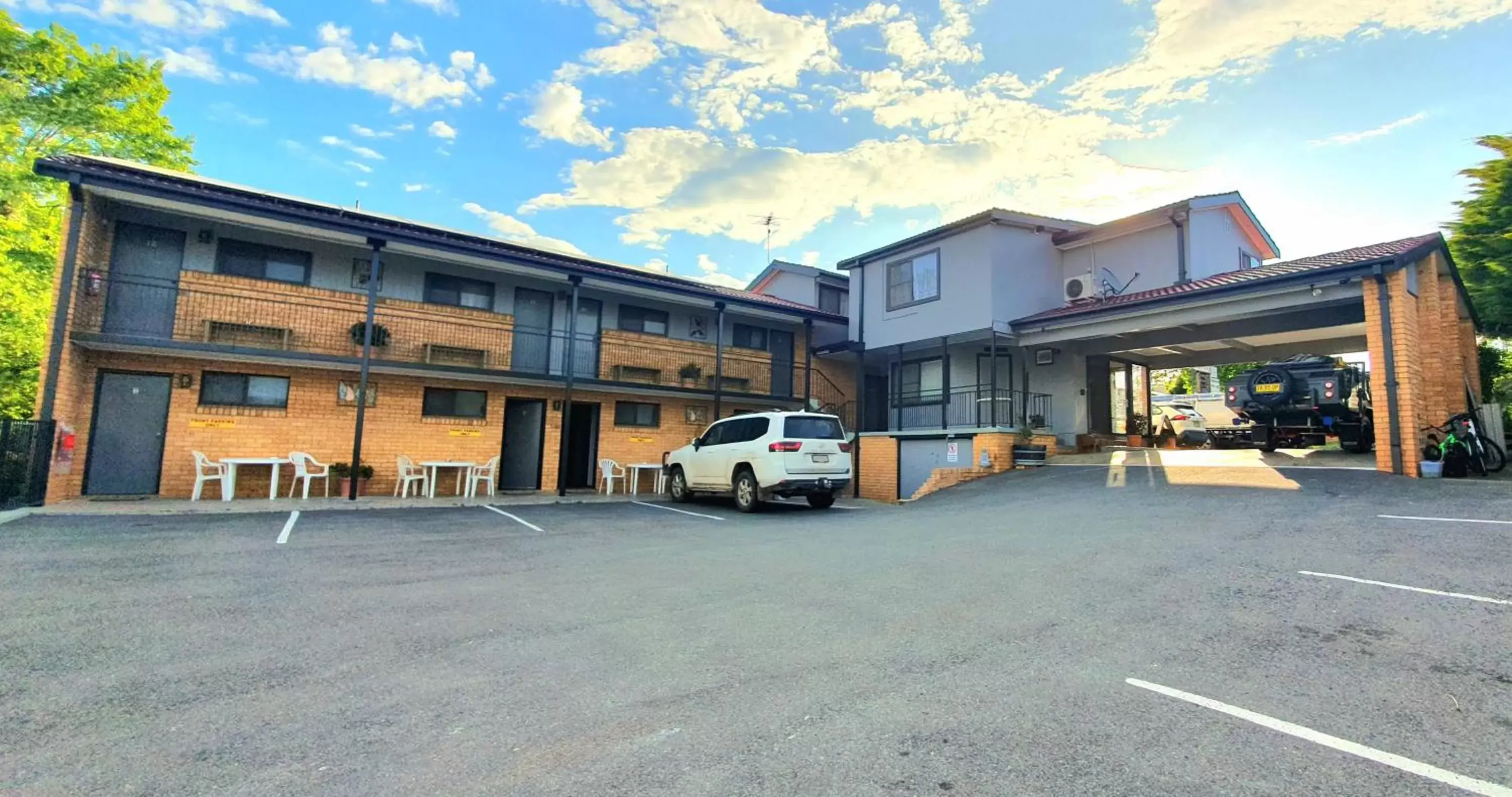 Property Building in Goldrush Motel Young CBD