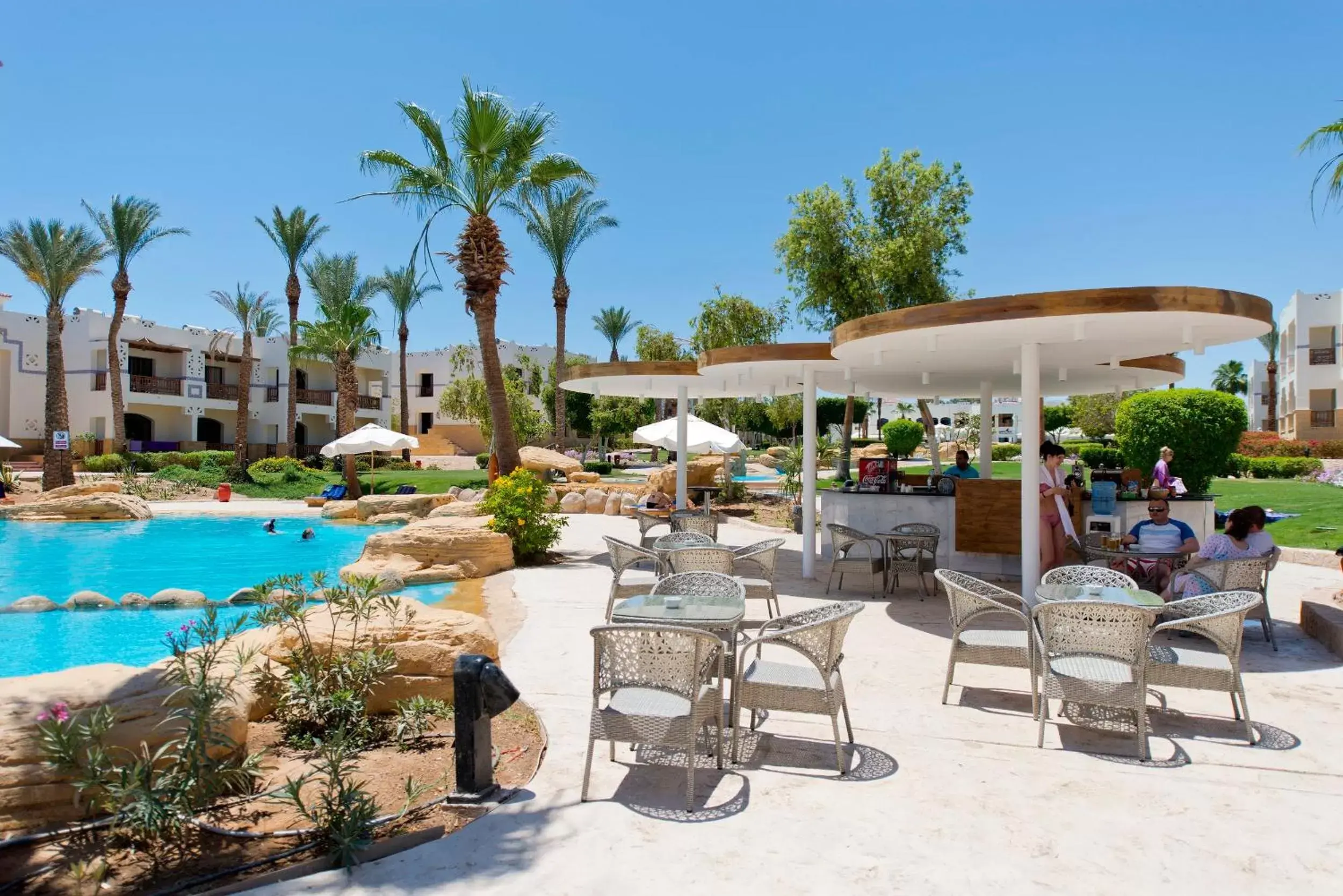 Lounge or bar, Swimming Pool in Amphoras Beach