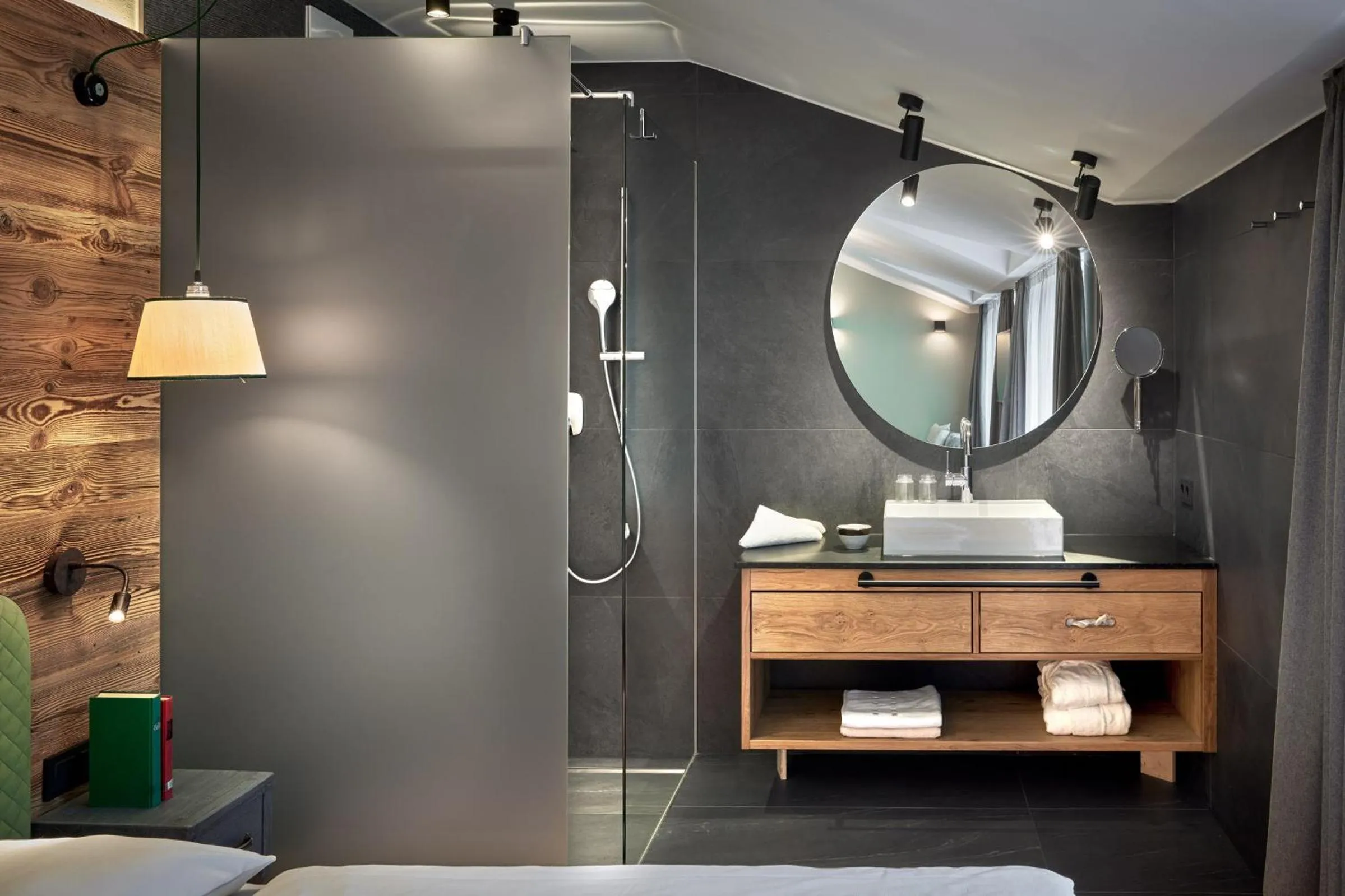 Shower in Romantikhotel Zell am See