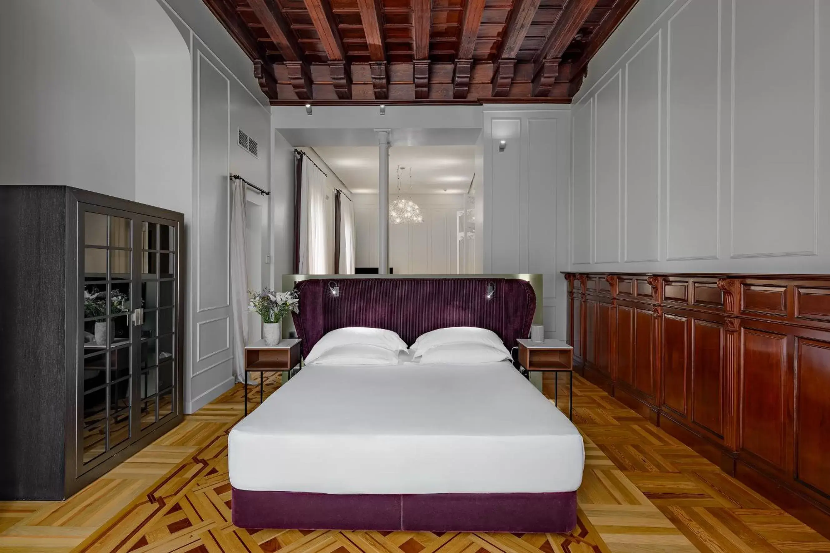 Bed in CoolRooms Palacio Villapanés