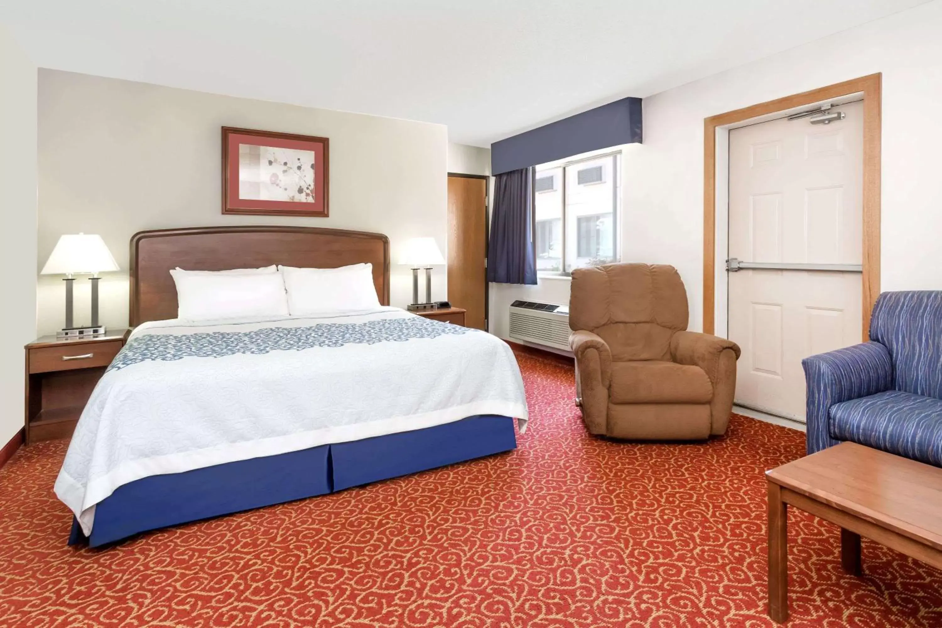 Photo of the whole room in Days Inn by Wyndham Sidney NE