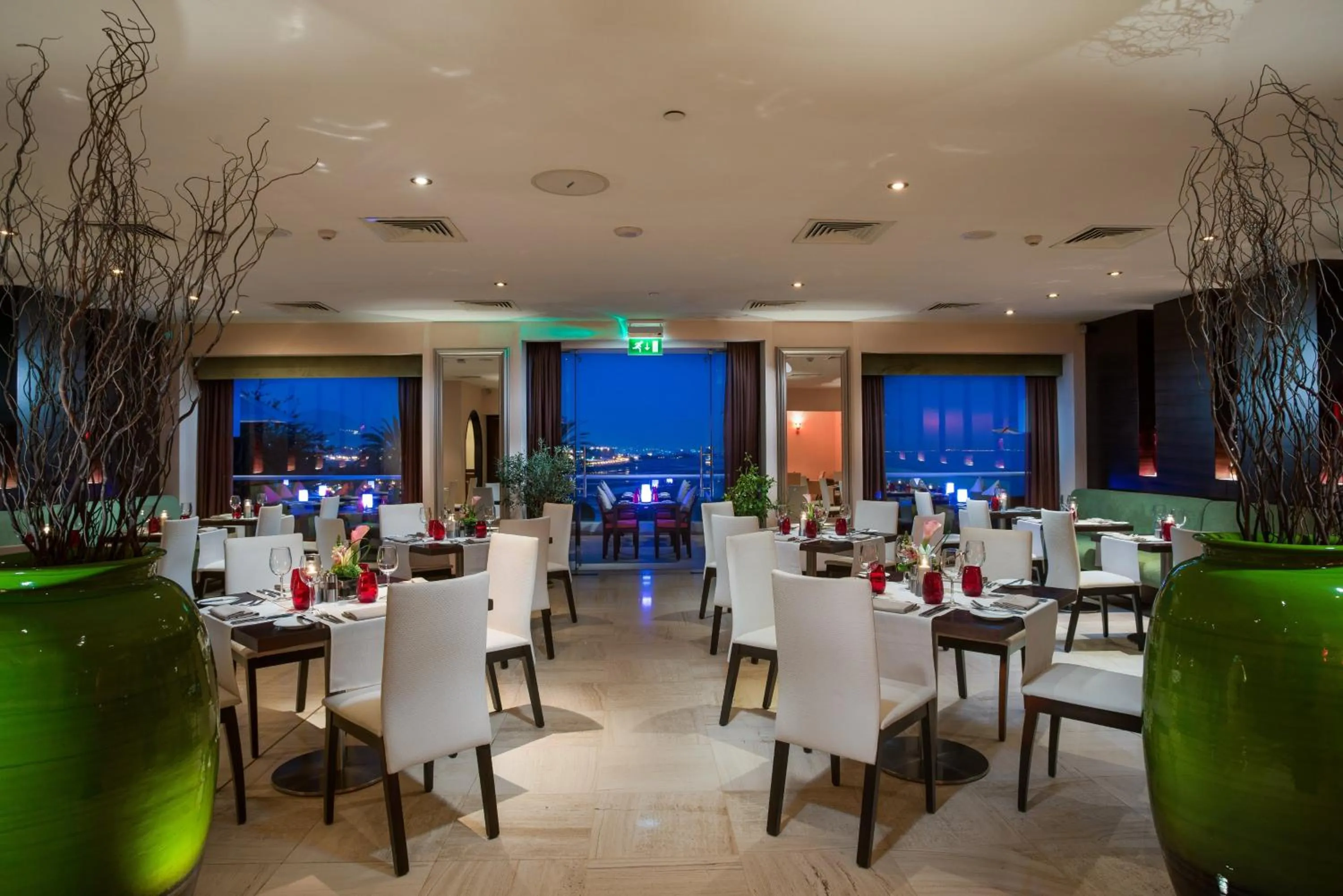 Restaurant/places to eat in Crowne Plaza Muscat by IHG