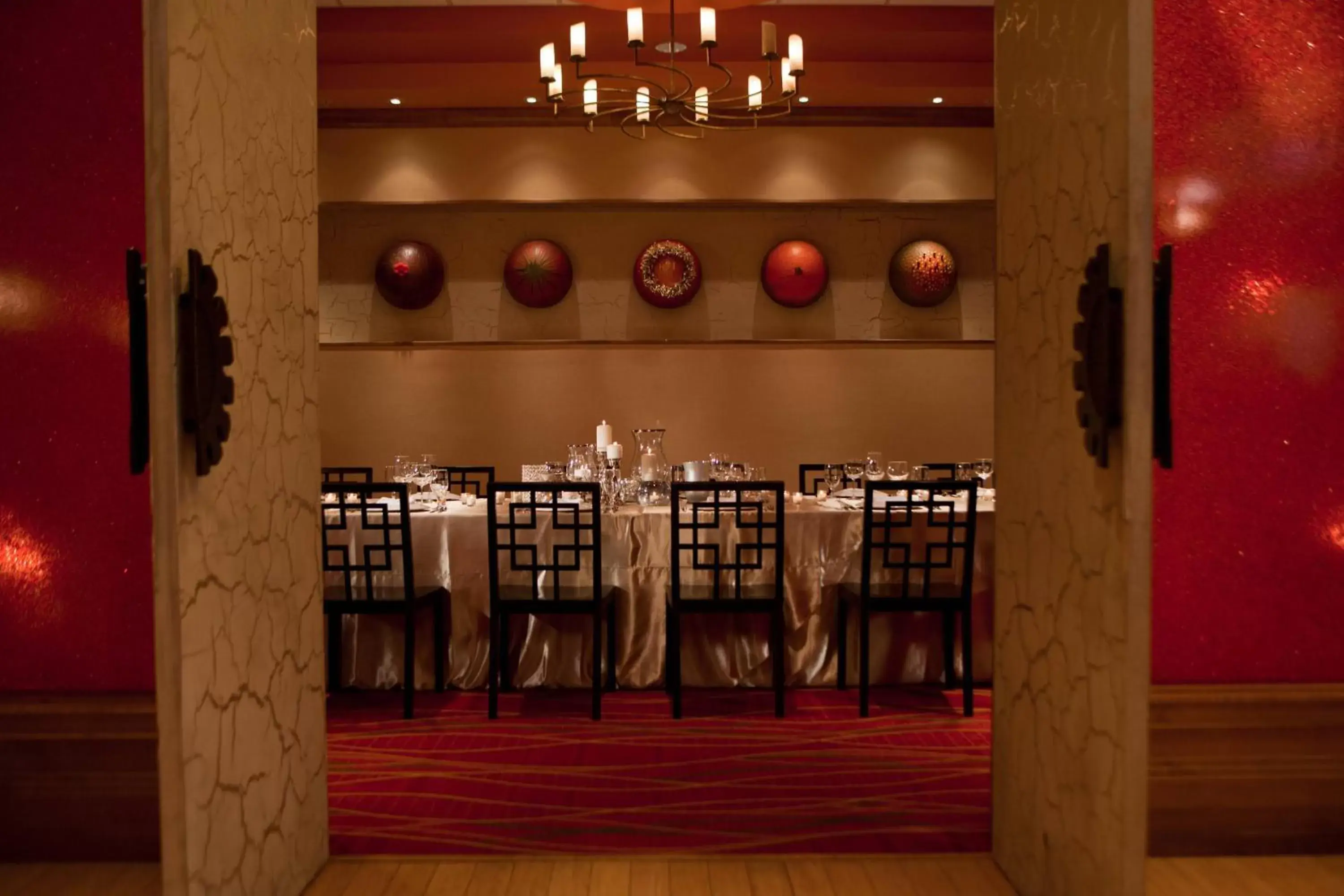 Restaurant/places to eat, Banquet Facilities in Renaissance Phoenix Glendale Hotel & Spa