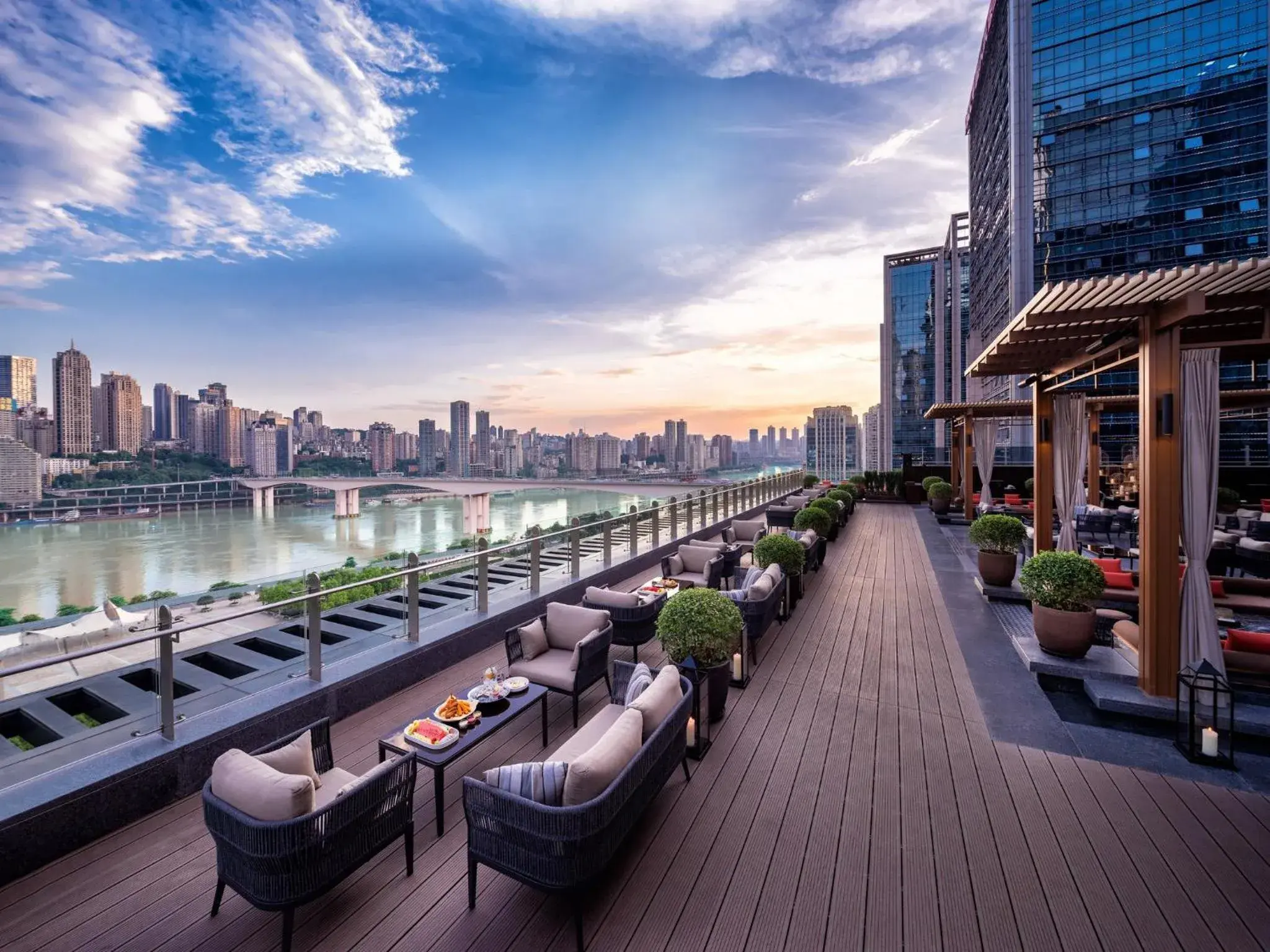 Lounge or bar in Regent Chongqing