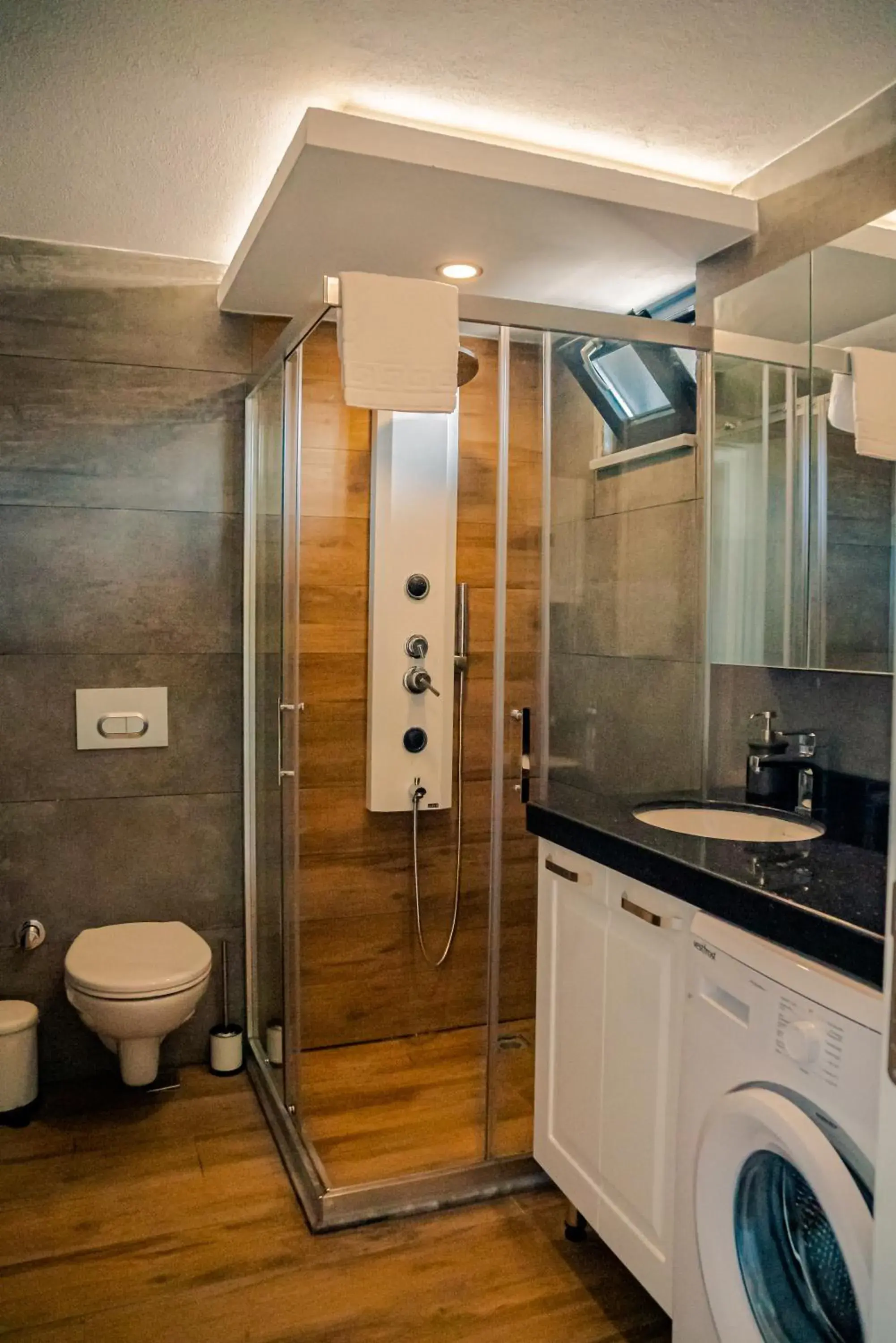 Shower, Bathroom in Camyuva Beach Hotel