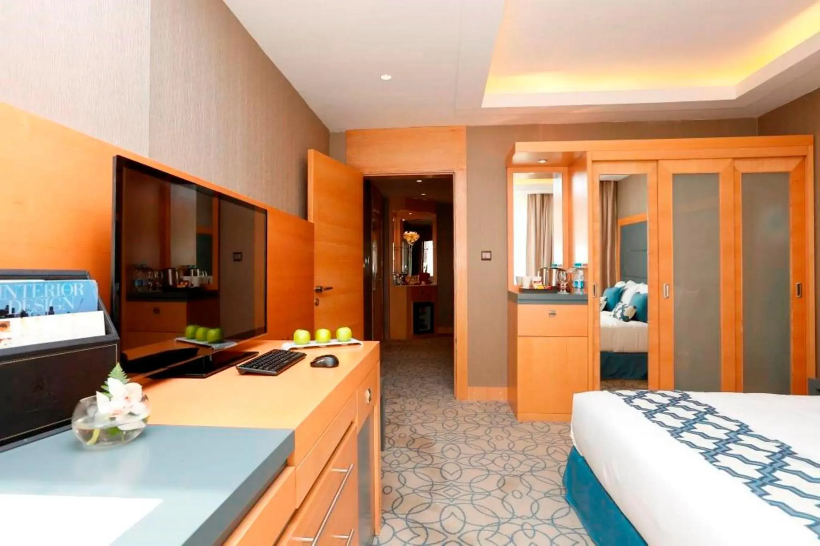 Bedroom, Lobby/Reception in Grand Plaza Gulf Hotel