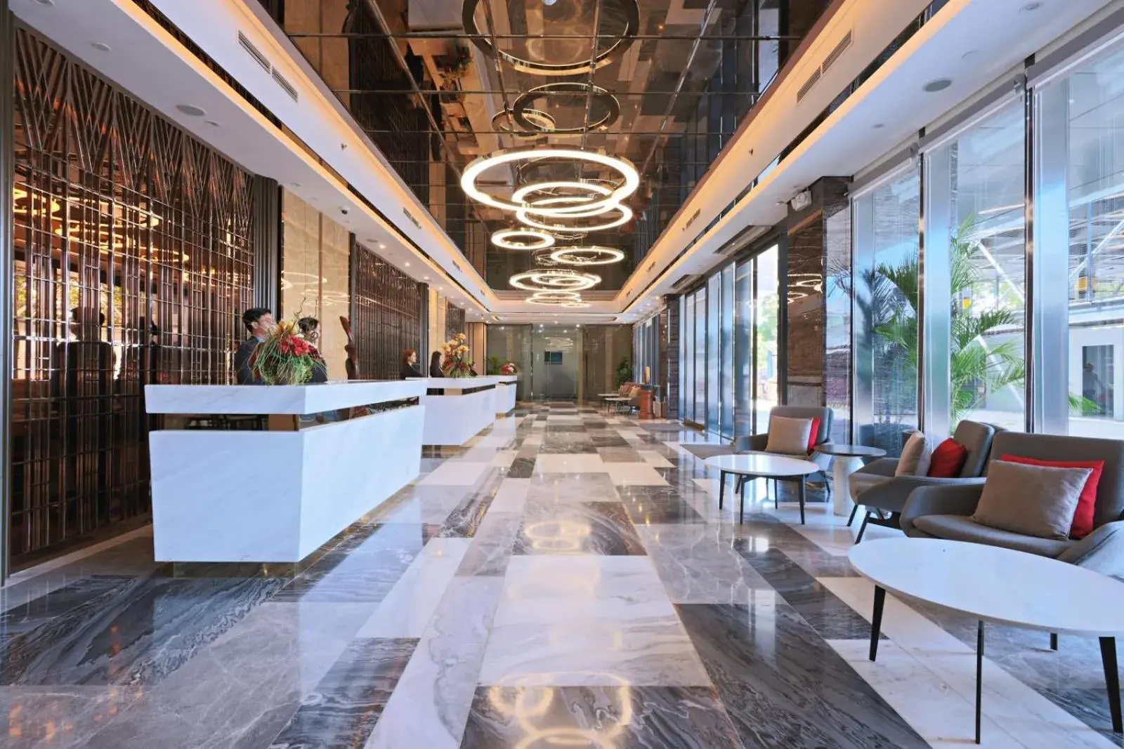 Property building, Lobby/Reception in Best Western Plus Metro Clark