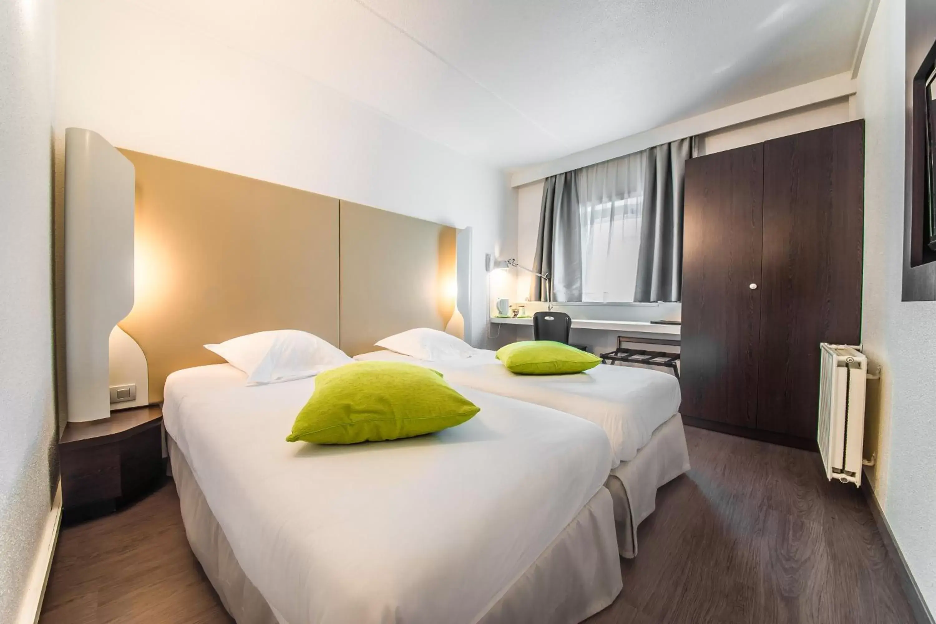 Bed in Mandarina Hotel Luxembourg Airport
