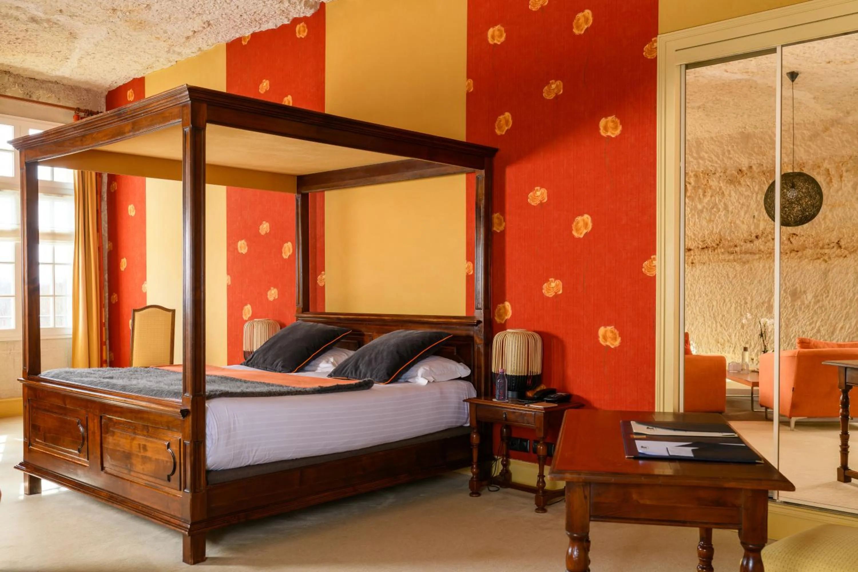 Bedroom, Bed in Hotel Les Hautes Roches