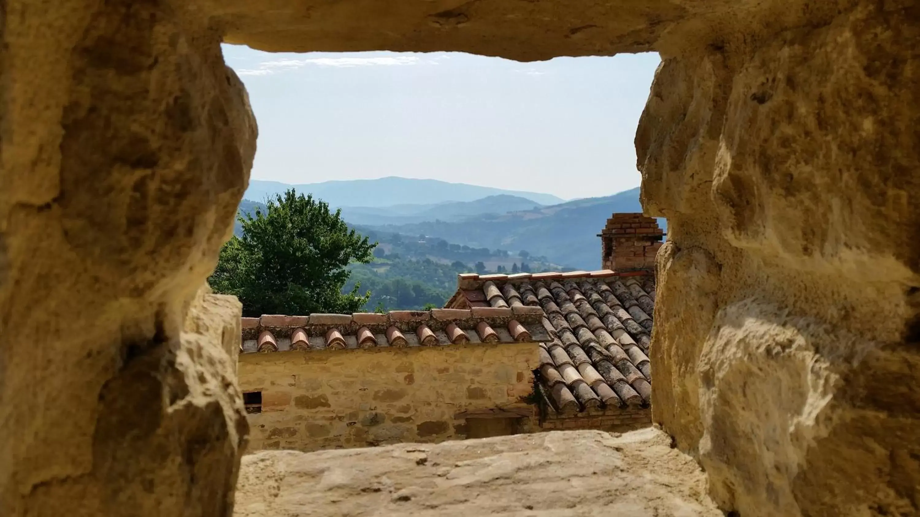 Mountain view in Castello Di Giomici