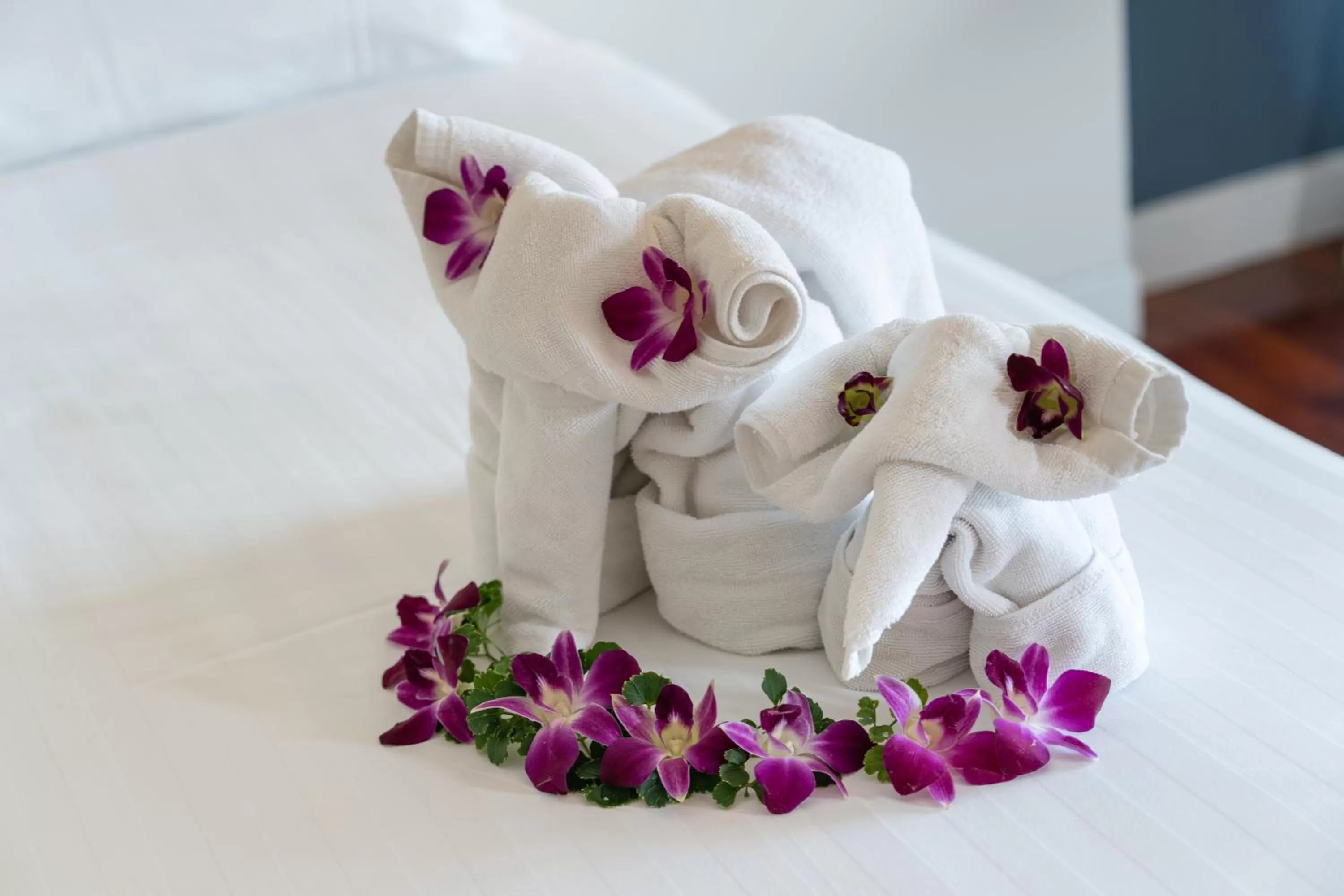 Bed in Jomtien Palm Beach Hotel and Resort