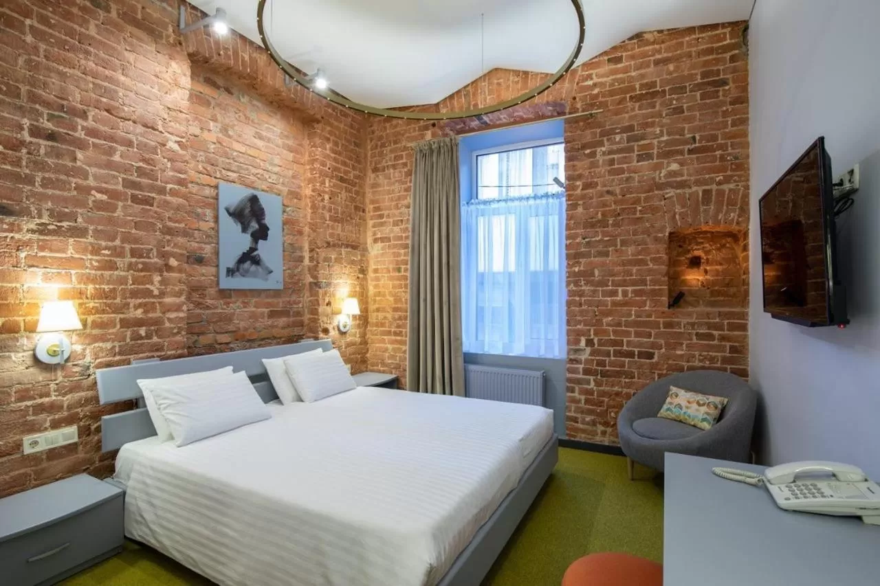 Bed in Four Rooms City