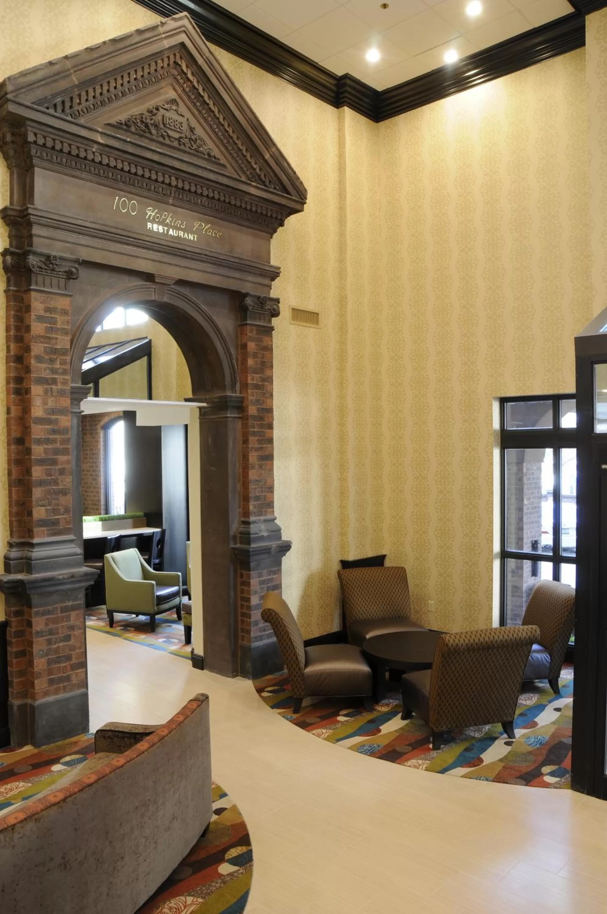 Communal lounge/ TV room in Days Inn by Wyndham Baltimore Inner Harbor