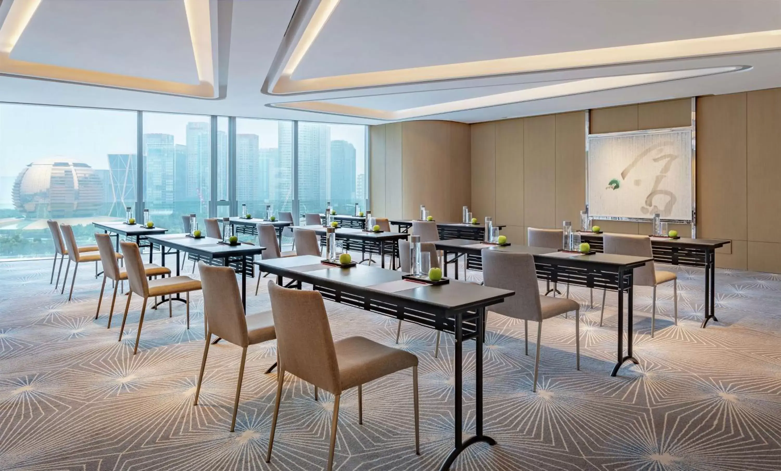 Meeting/conference room, Restaurant/Places to Eat in Conrad Hangzhou