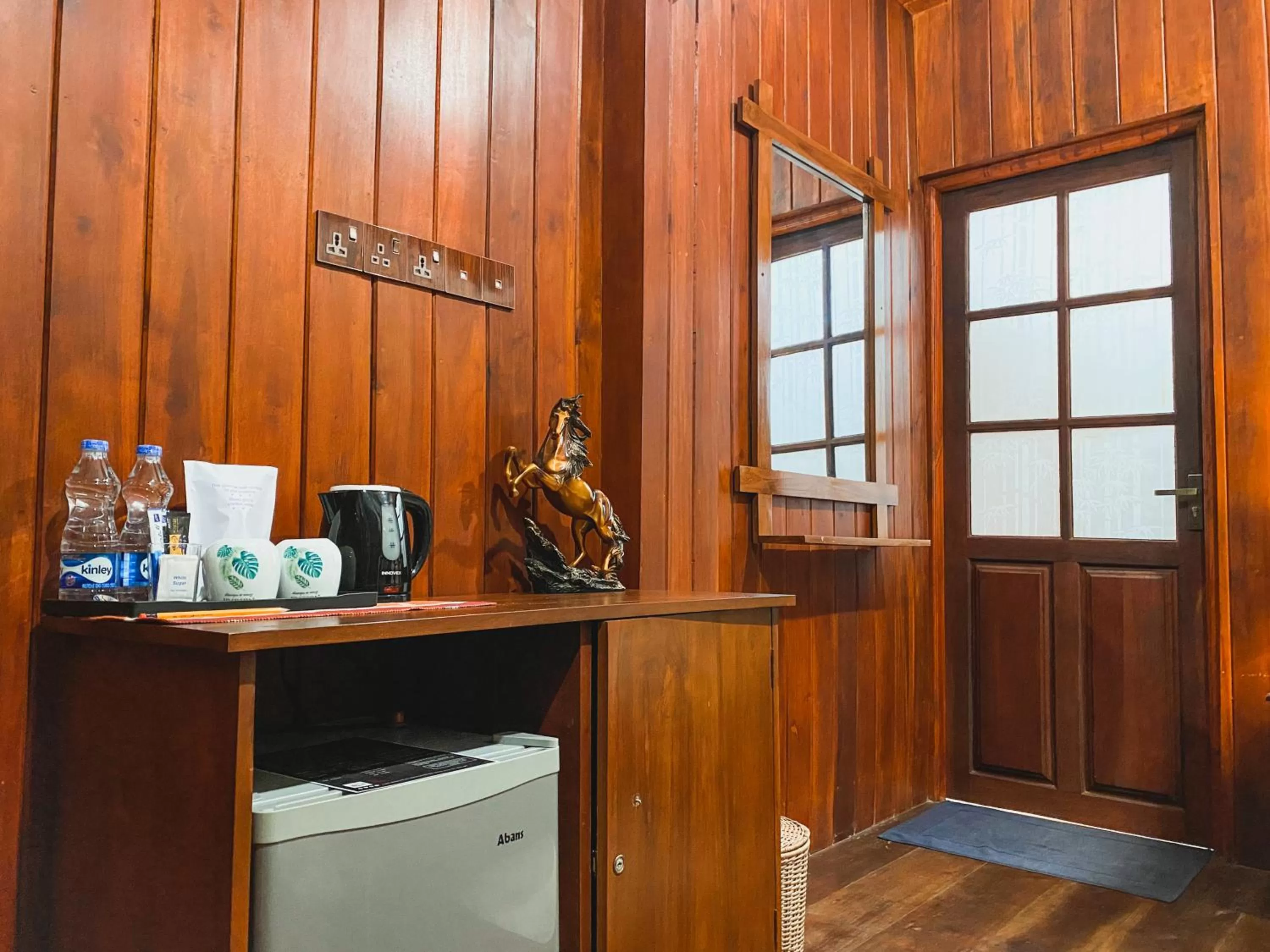 Coffee/tea facilities in Hotel Levon Ella