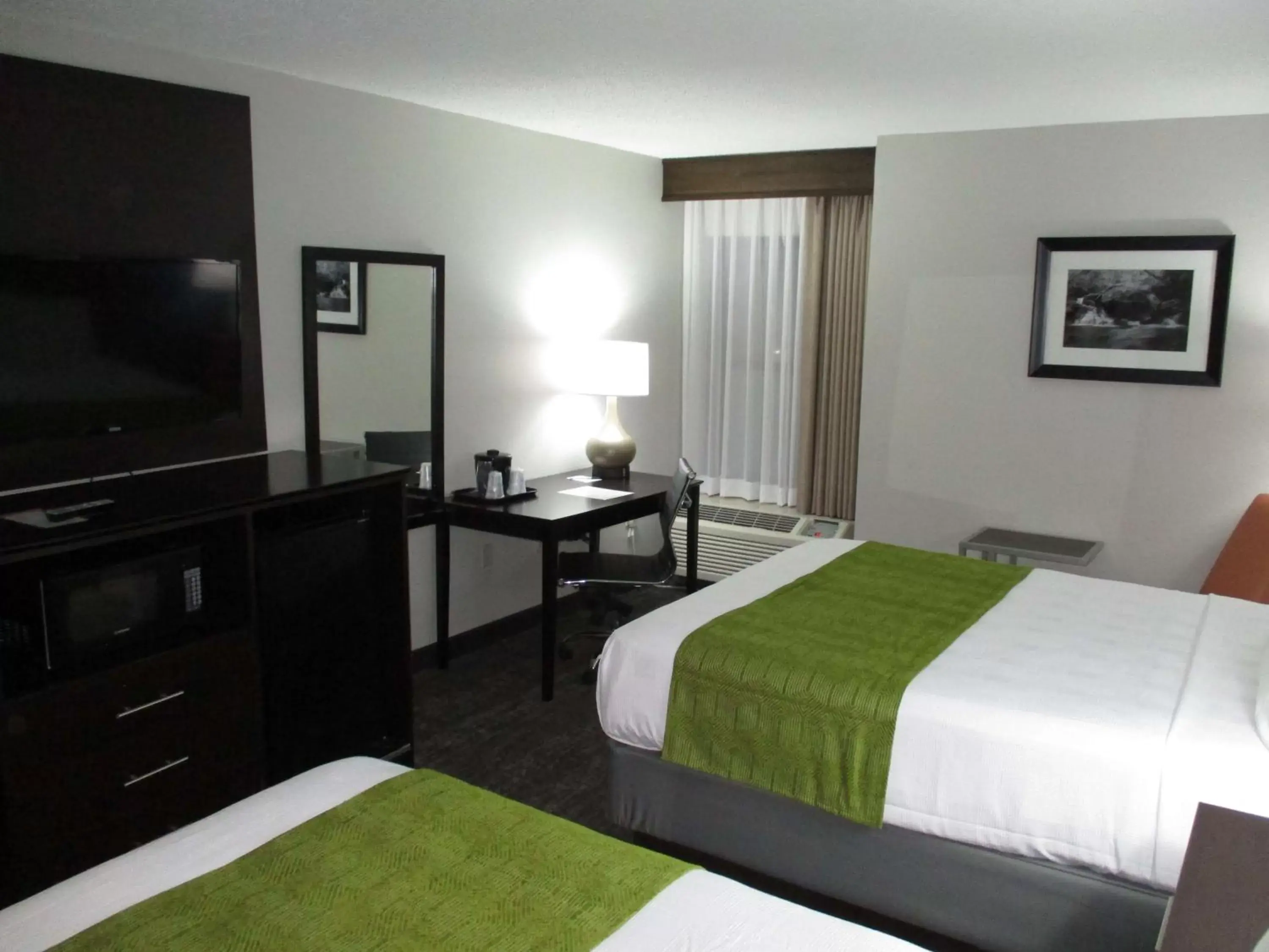 Photo of the whole room, Bed in Best Western Rock Hill