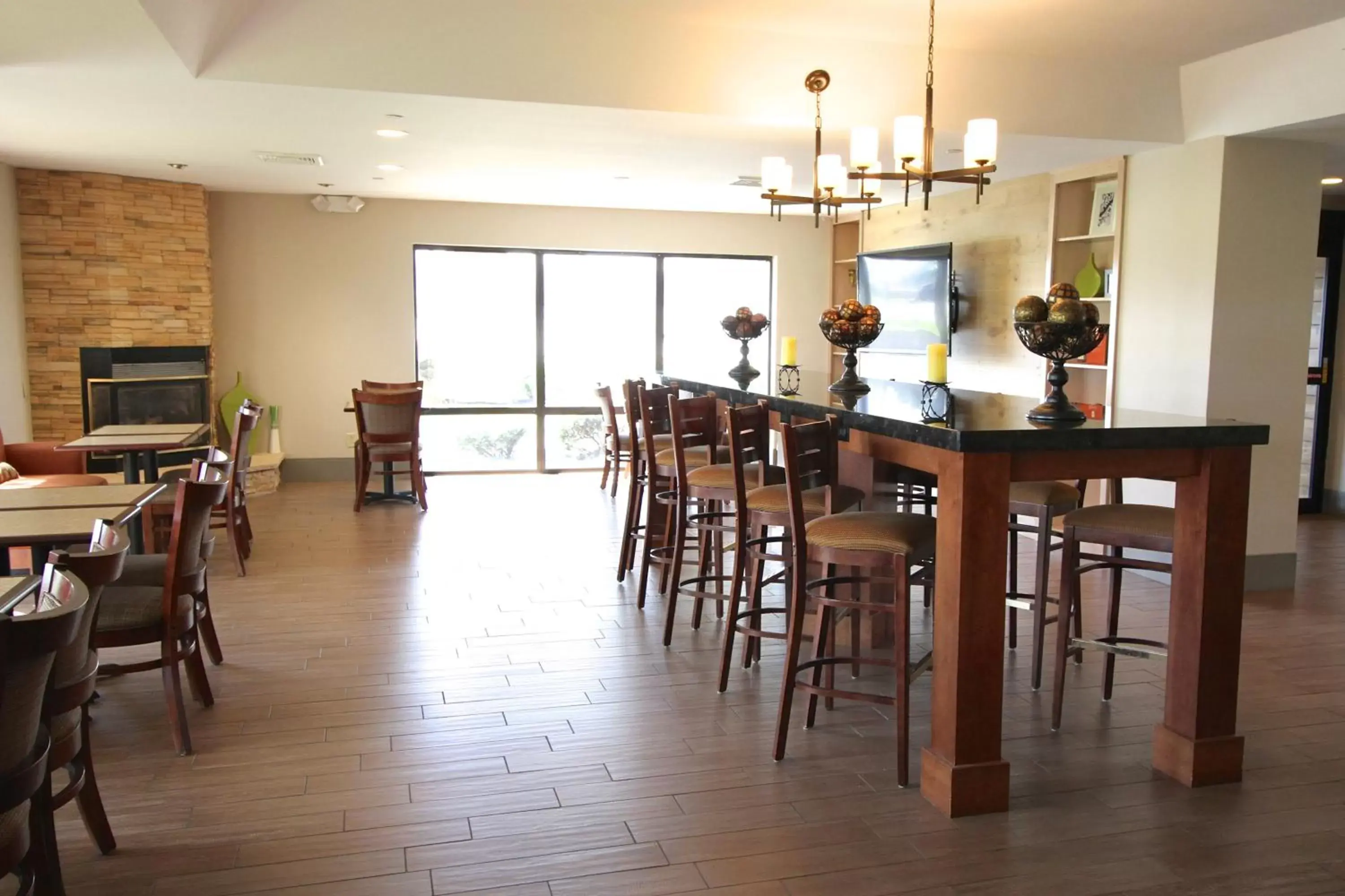 Dining area, Restaurant/Places to Eat in Country Inn & Suites by Radisson, Sandusky South, OH