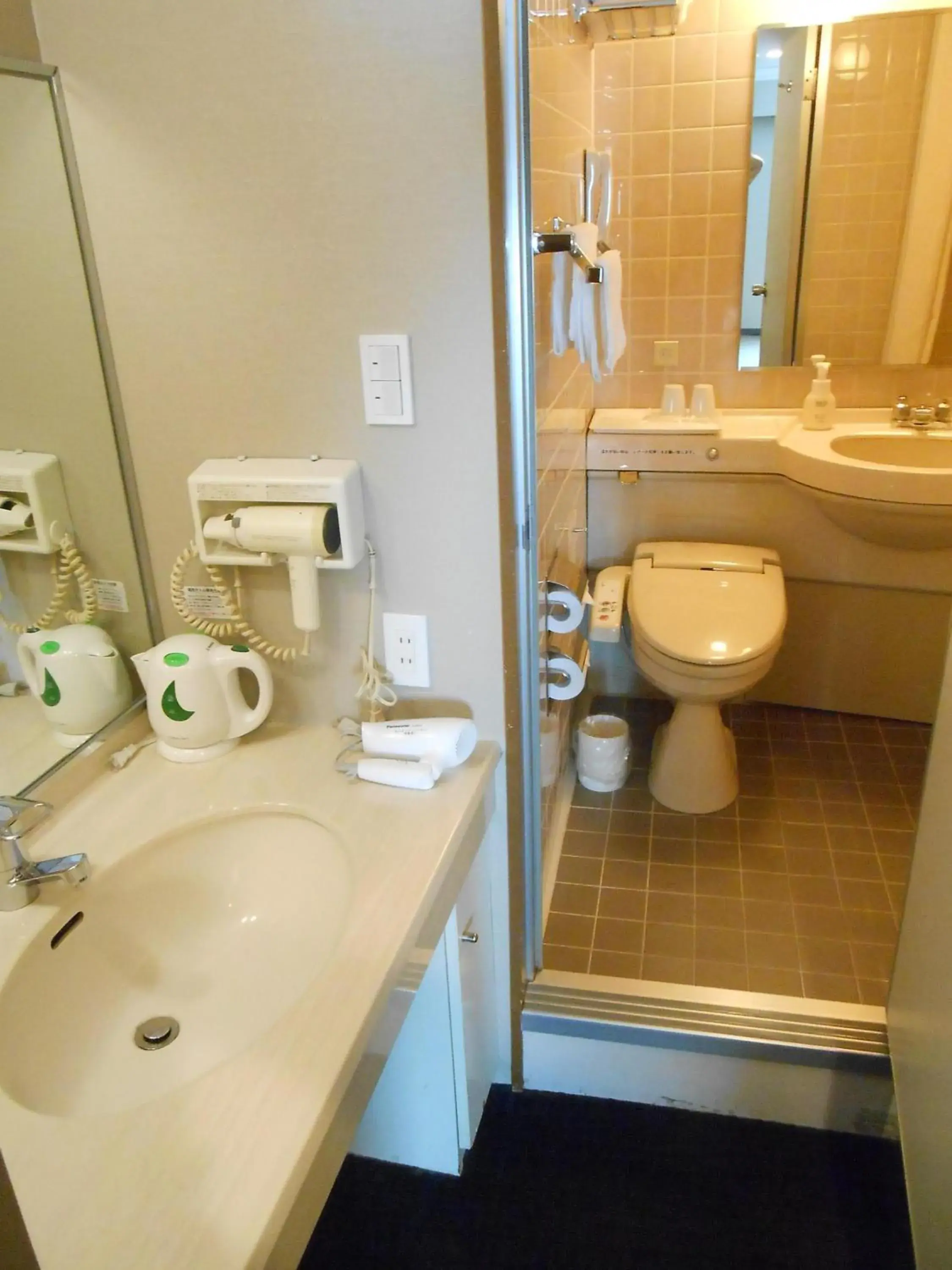Photo of the whole room, Bathroom in Hotel Crown Hills Sendai Aoba-dori