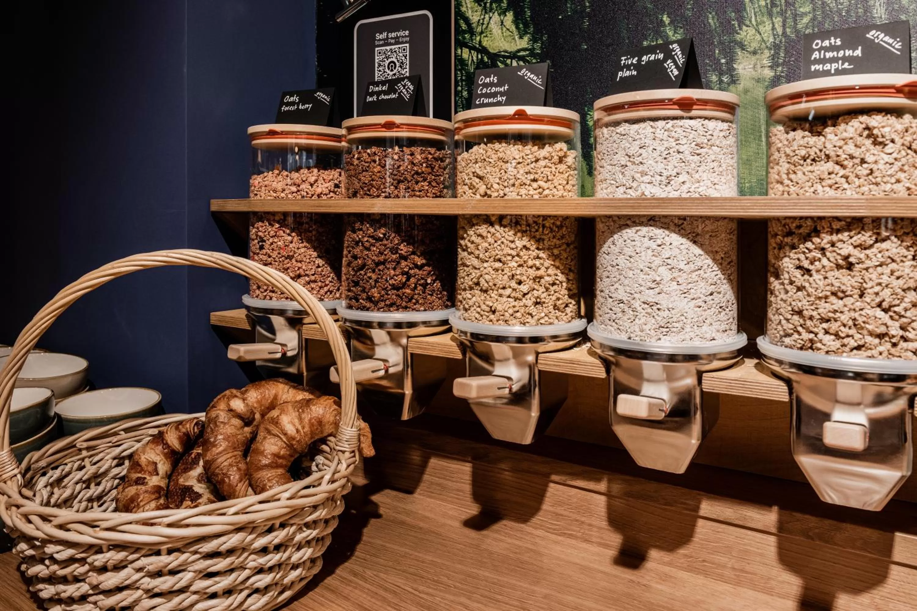 Breakfast in Capsule Hotel - Zurich Airport