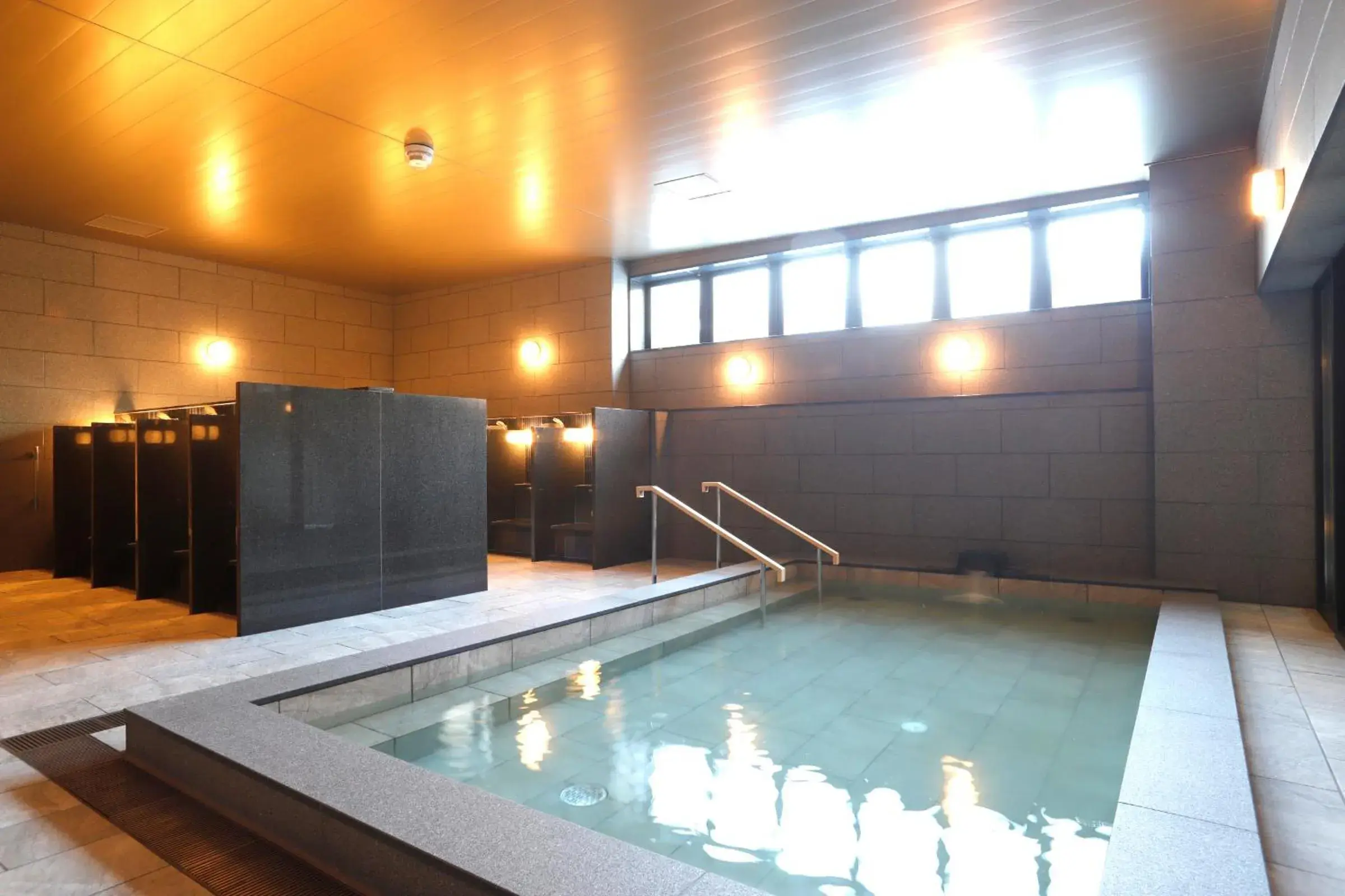 Public Bath, Swimming Pool in Hotel Keihan Kyoto Hachijoguchi