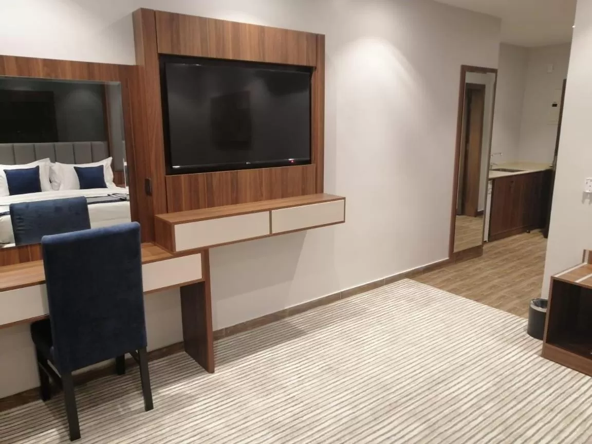 TV and multimedia, Bed in Tulip View Hotel