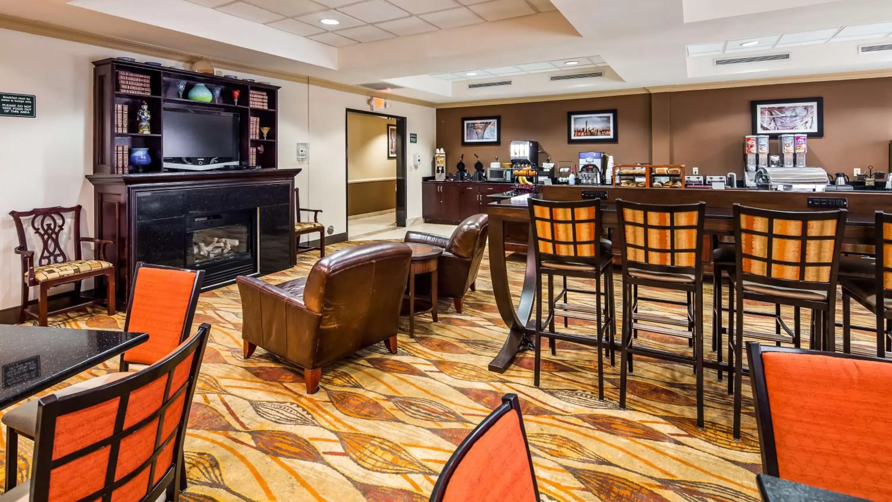 Restaurant/Places to Eat in Riverview Inn & Suites
