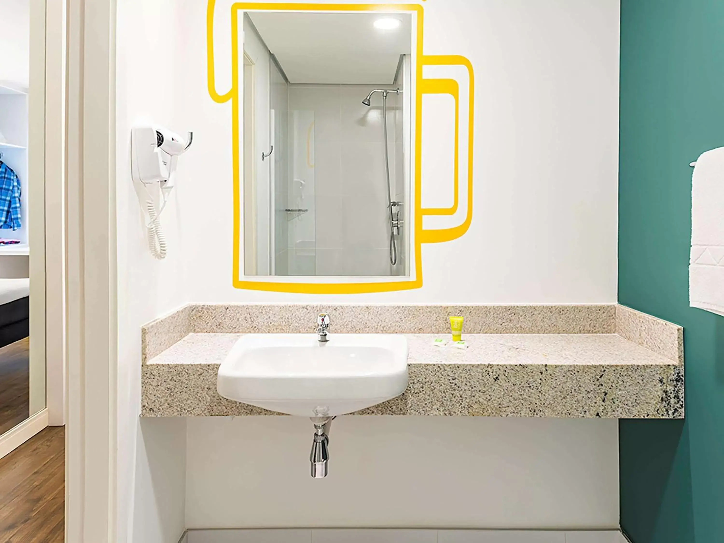 Photo of the whole room, Bathroom in ibis Styles Ribeirao Preto Jardim Botanico