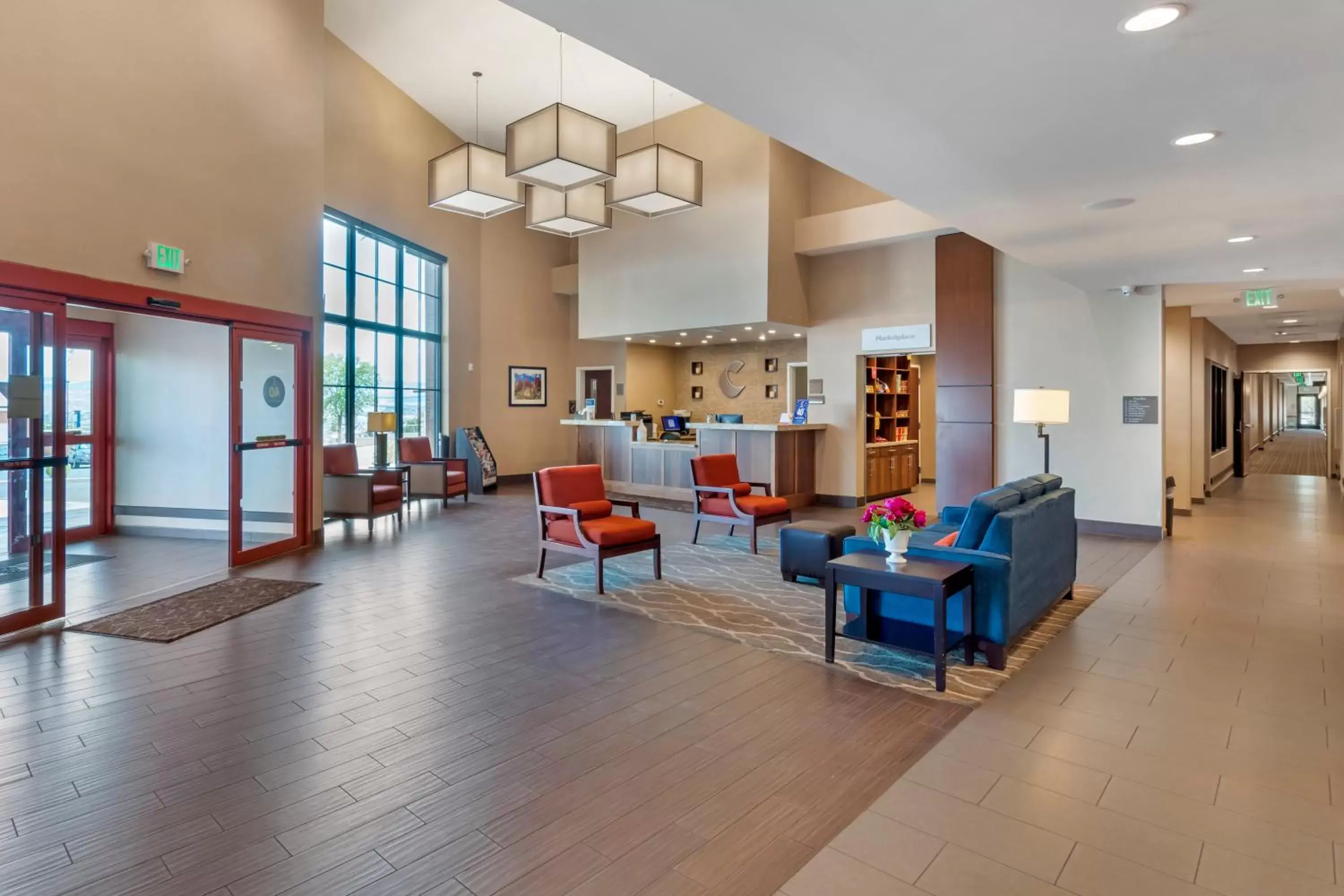 Lobby or reception in Comfort Suites St George - University Area Lobby or reception in Comfort Suites St George - University Area