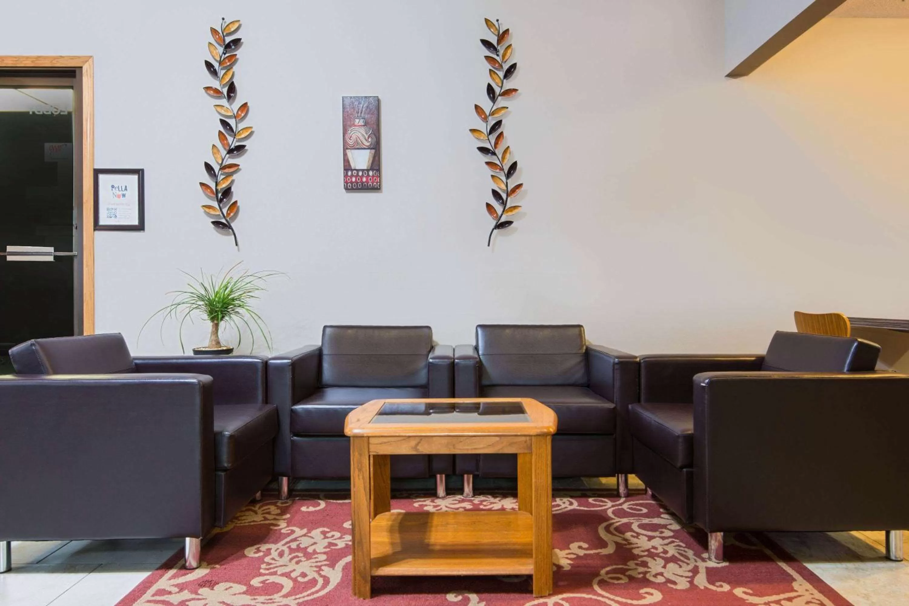 Lobby or reception in Super 8 by Wyndham Pella