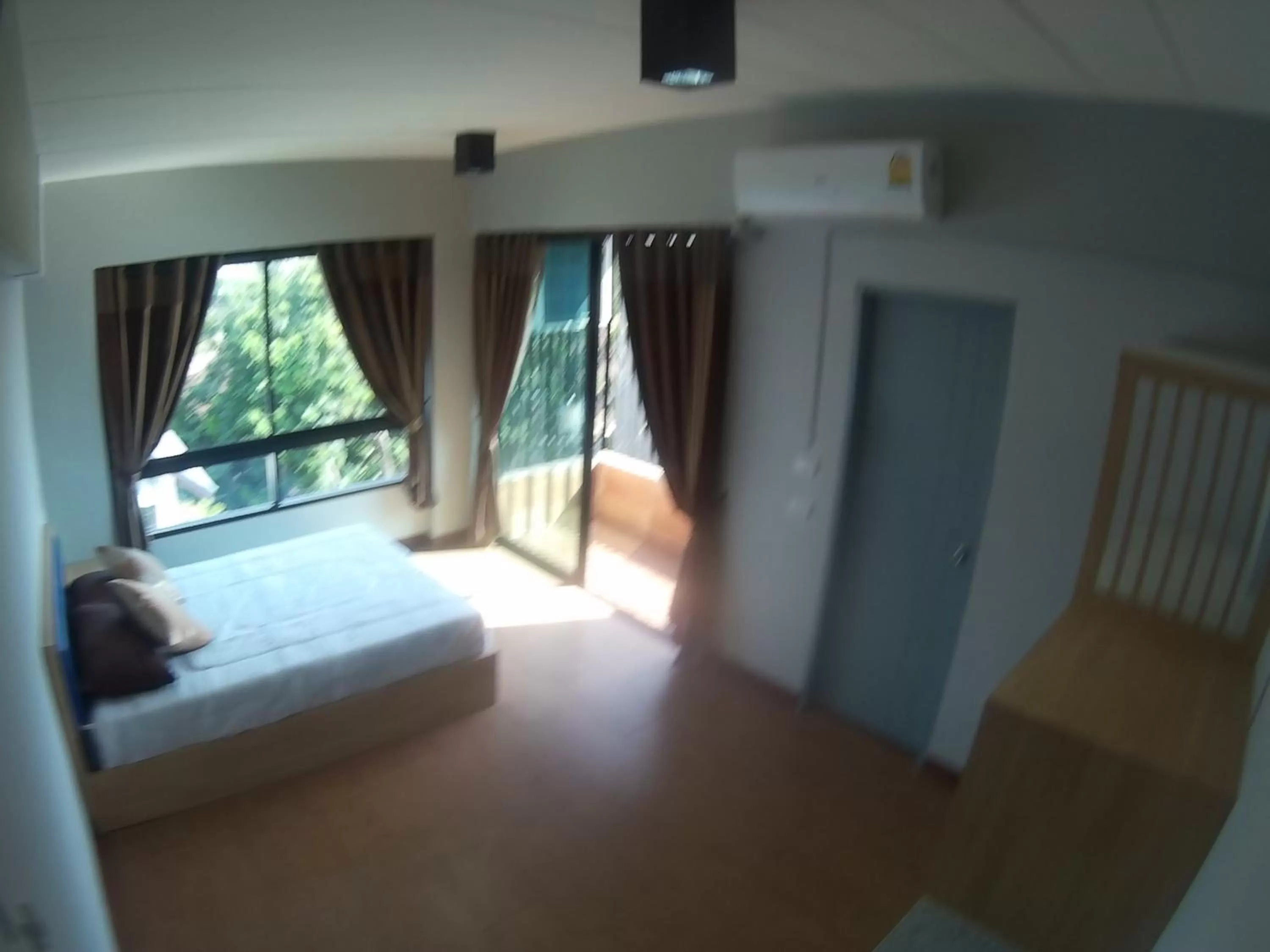 Bed in Na Siri Lake View