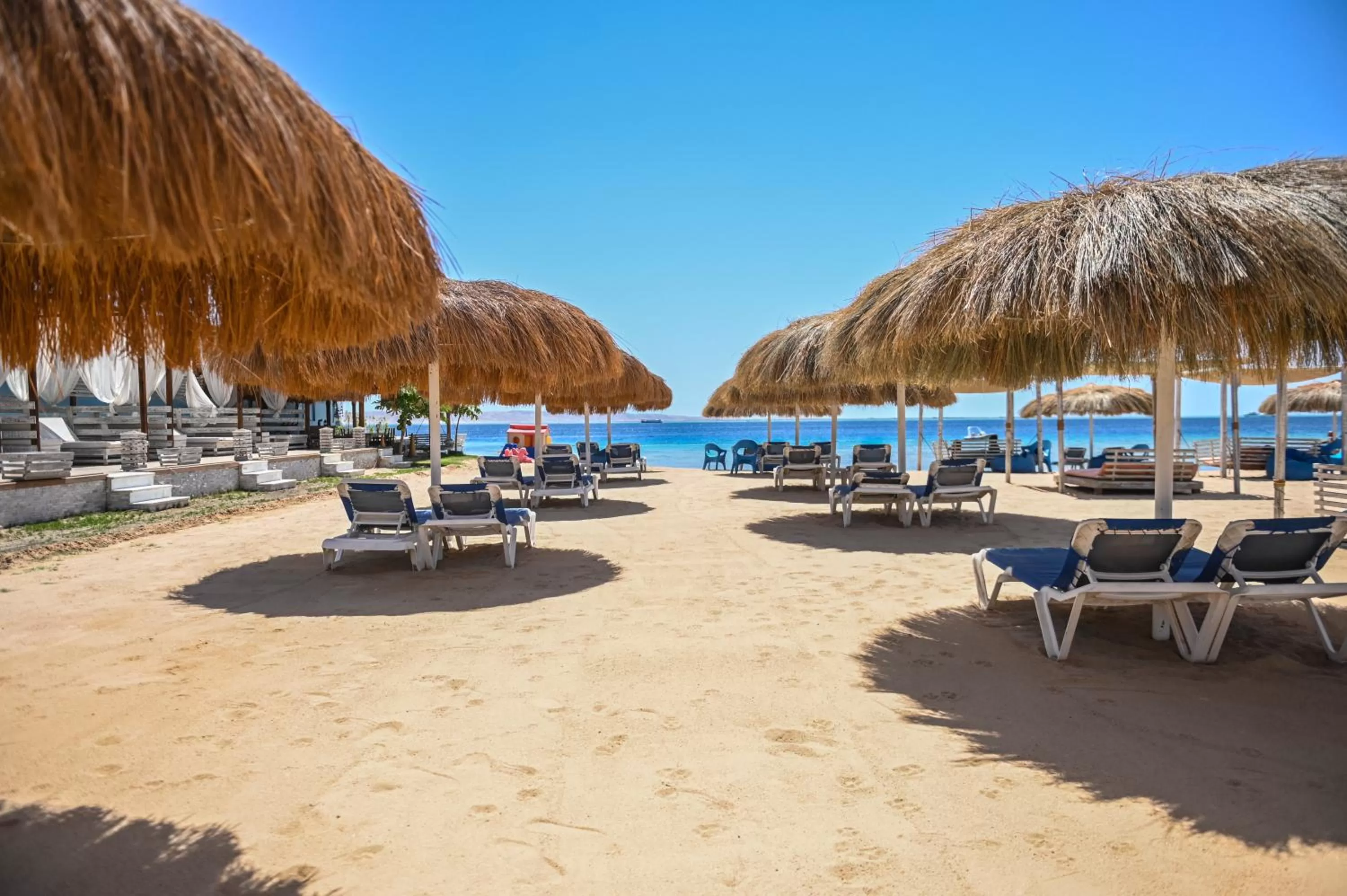 Beach in AJIRA Bay Hotel Hurghada Marina