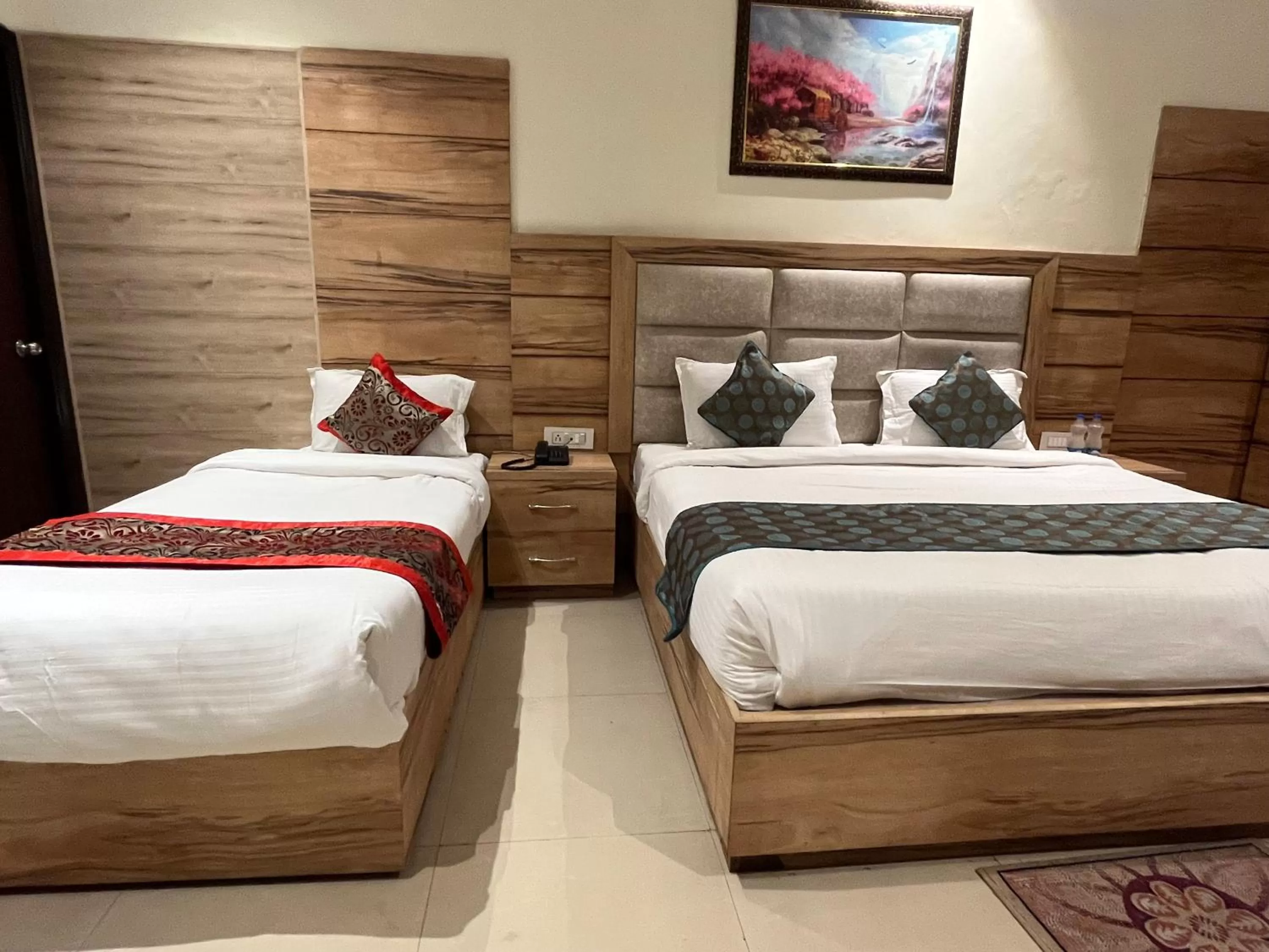 Photo of the whole room, Bed in Hotel Exotic - 5 min walk from Golden Temple