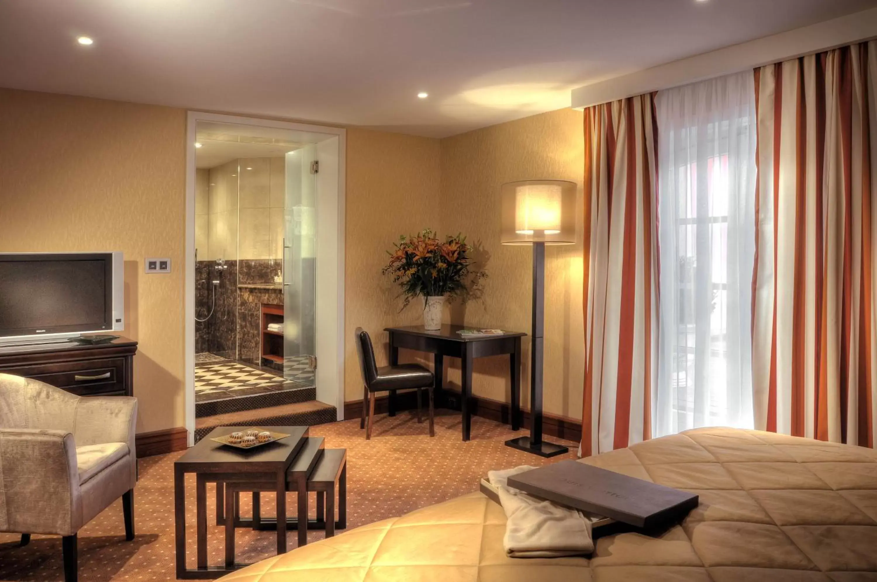 Double Room in Hostellerie Des Châteaux & Spa
