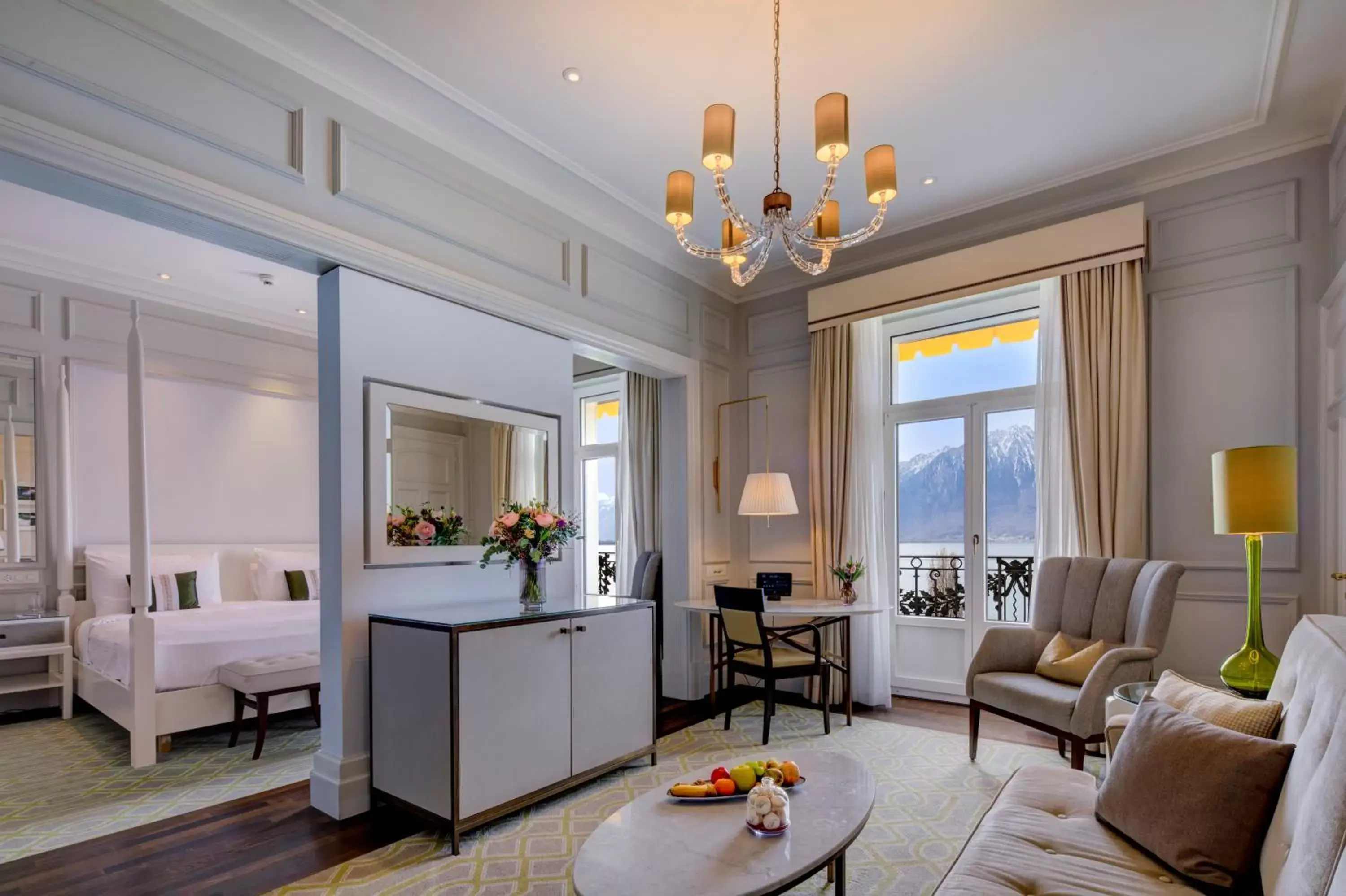 Living room in Fairmont Le Montreux Palace