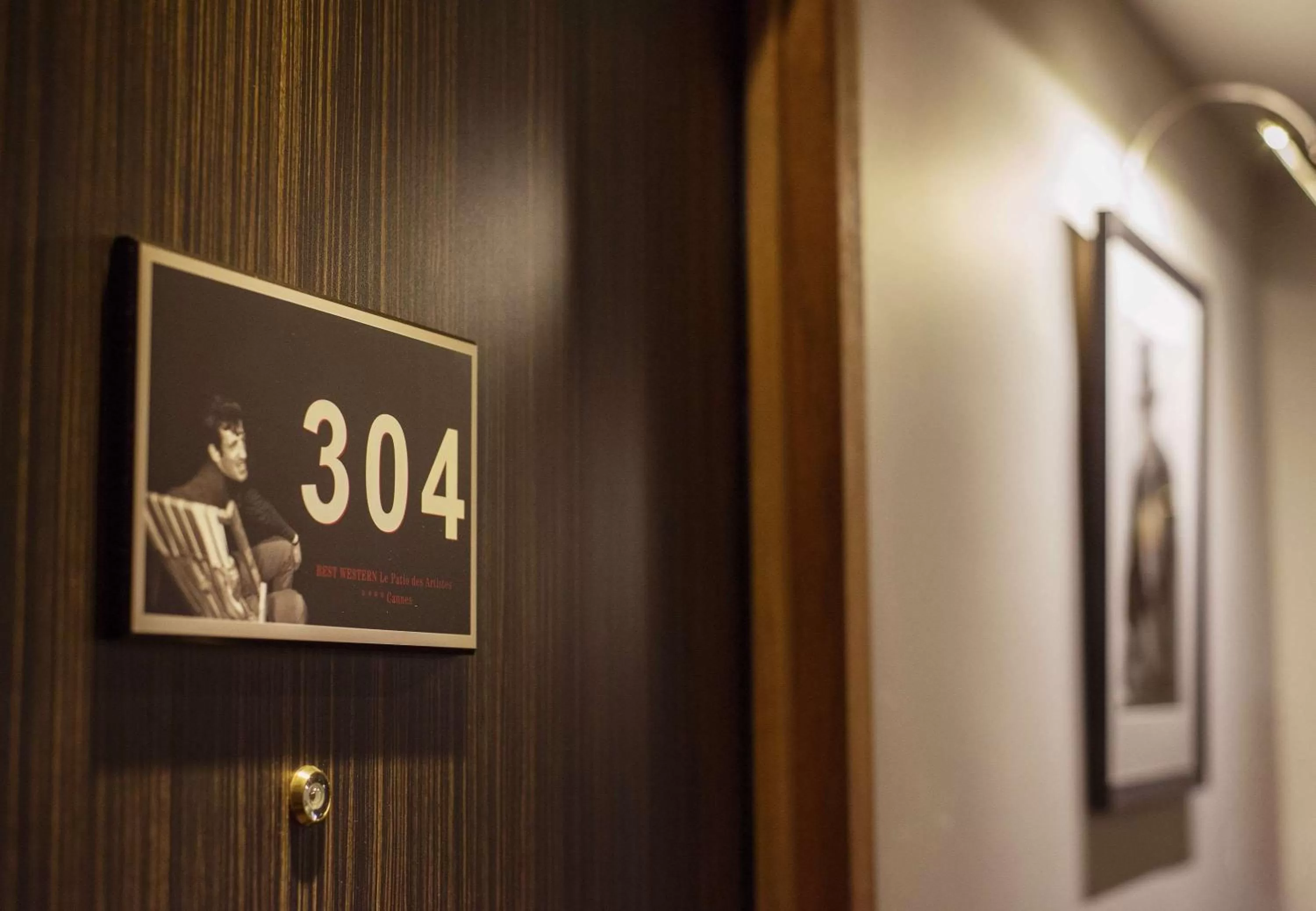 Decorative detail in Best Western Premier Le Patio des Artistes Wellness Jacuzzi