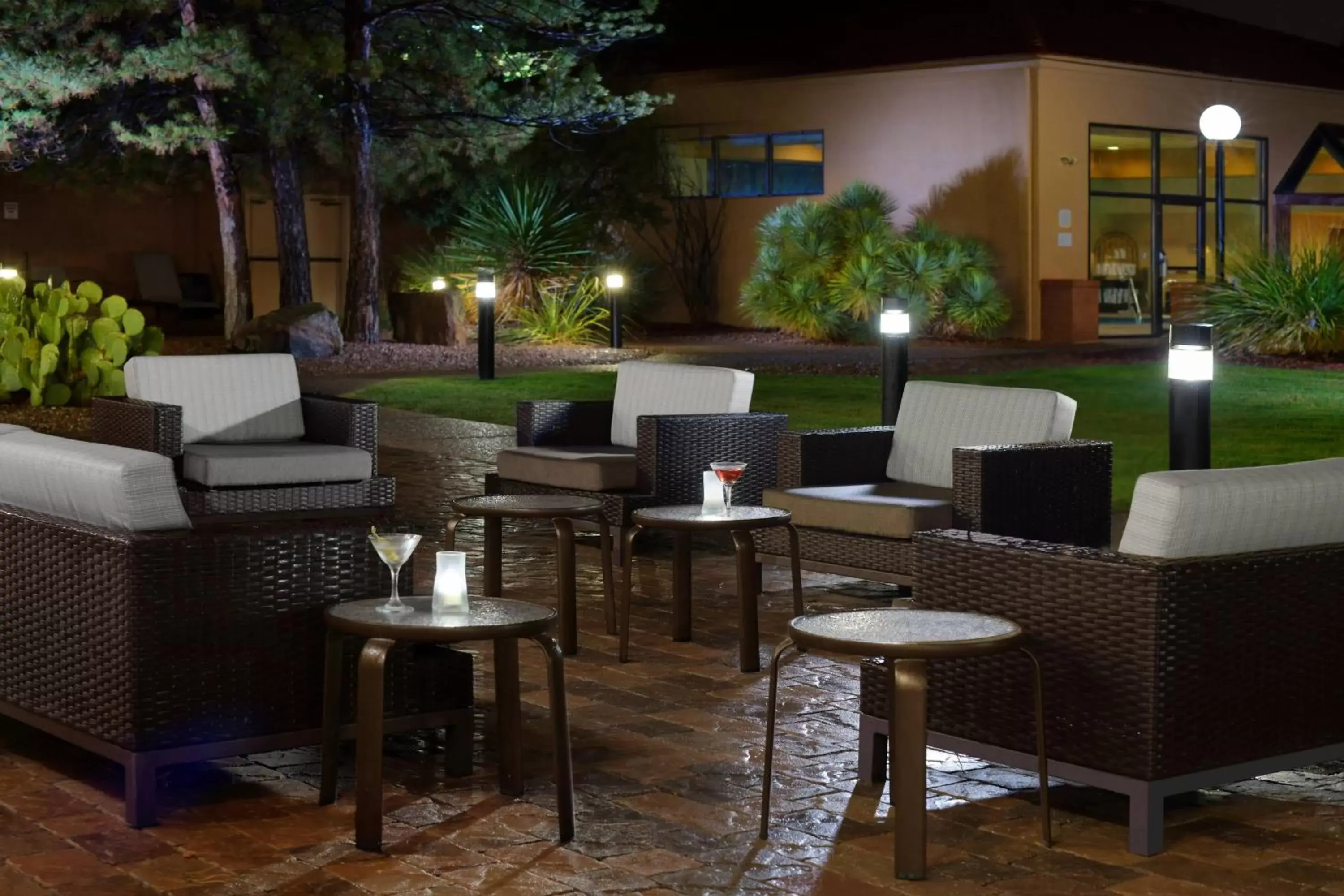 Property building, Lounge/Bar in Courtyard by Marriott Albuquerque Airport