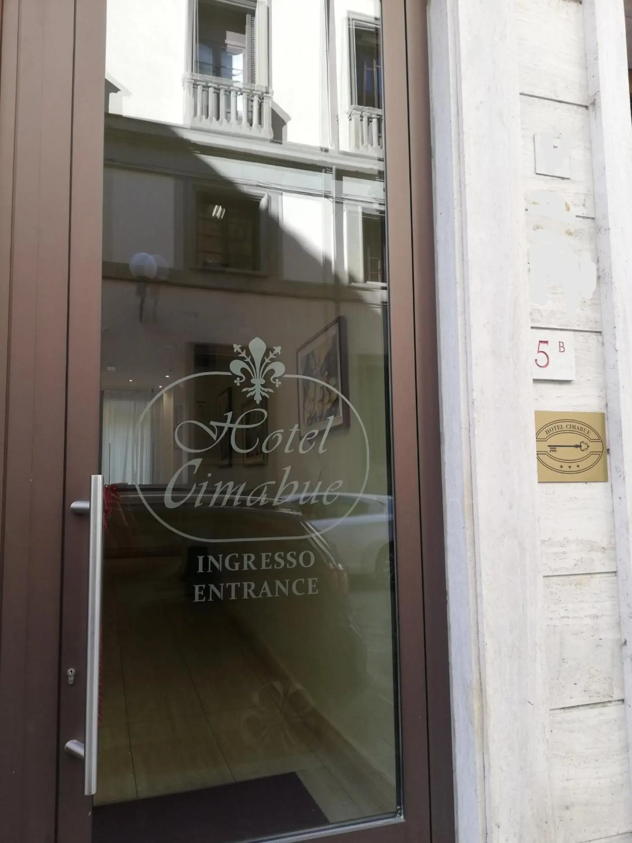 Facade/entrance in Hotel Cimabue