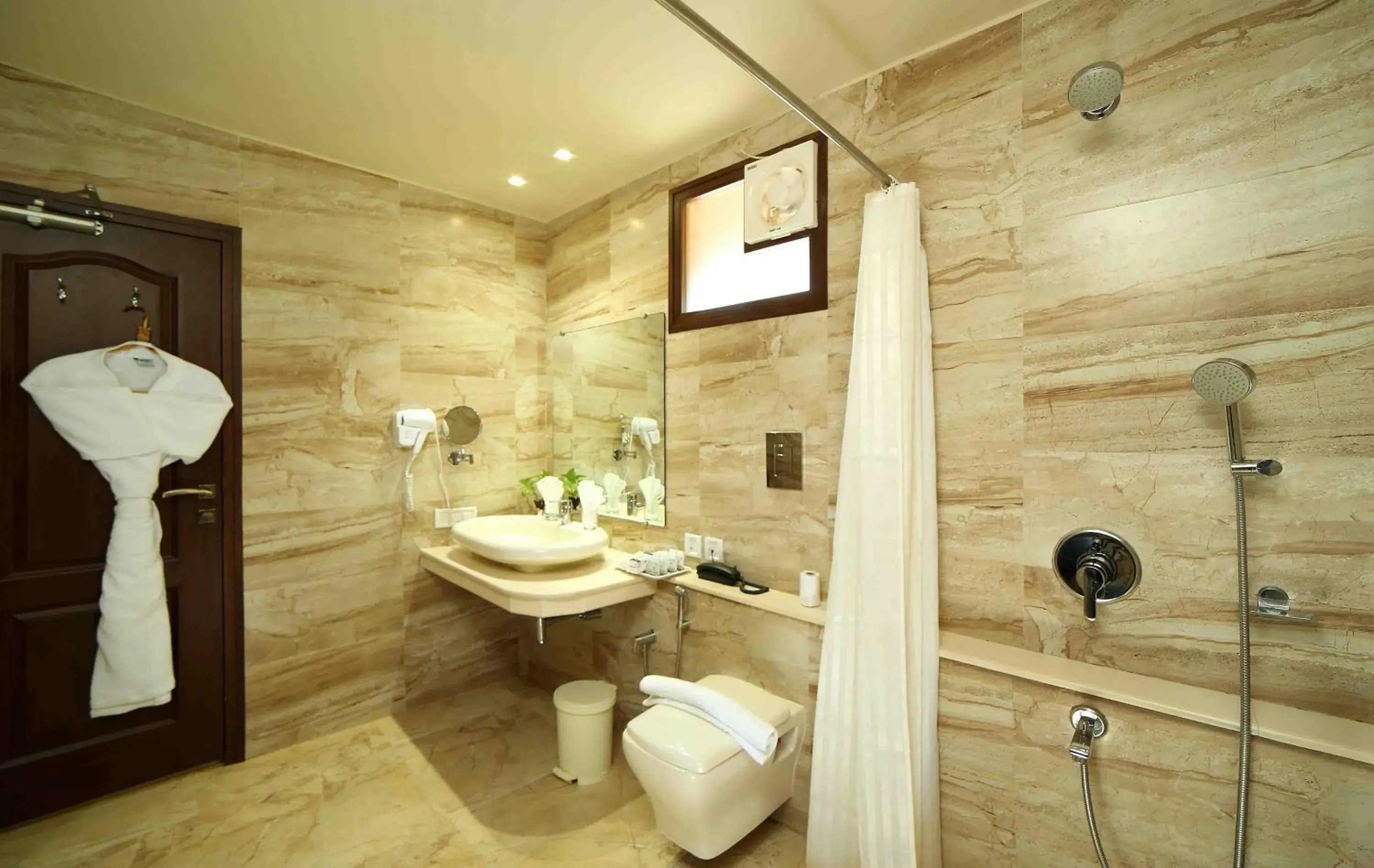 Bathroom in Uday Samudra Leisure Beach Hotel